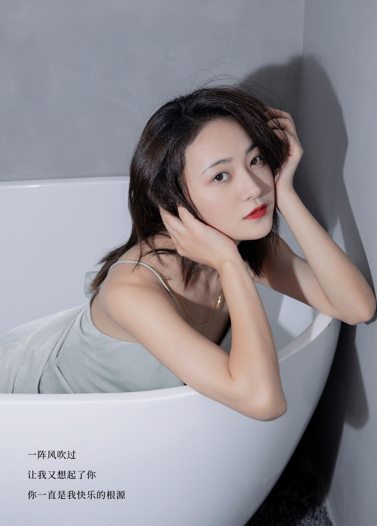 图片[2]-周旭旭 – 《BLOWN BY THE WIND》[23P]-COS写真在线网