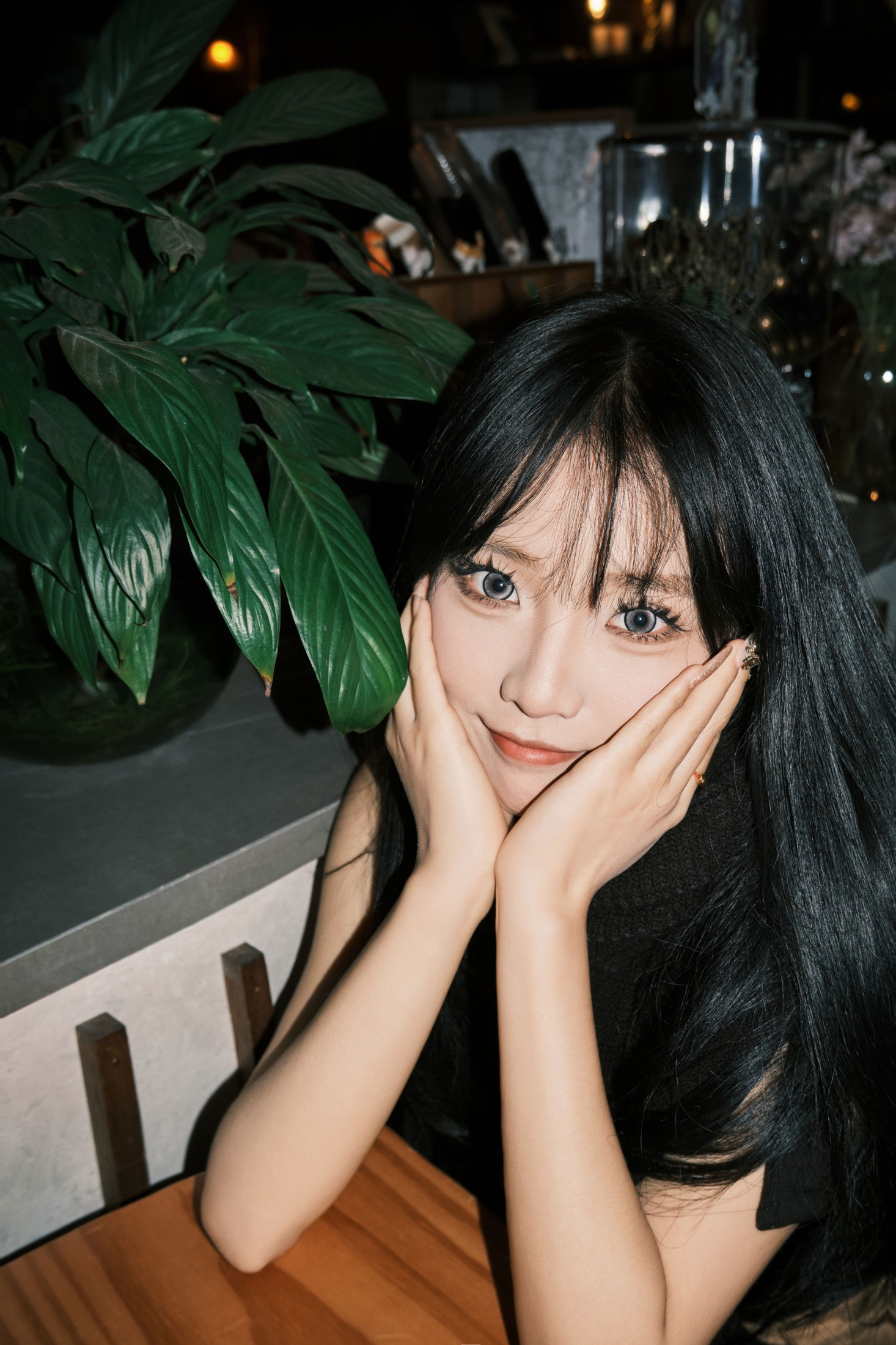 图片[6]-小猫 – 《咖啡馆拍照》[24P]-COS写真在线网