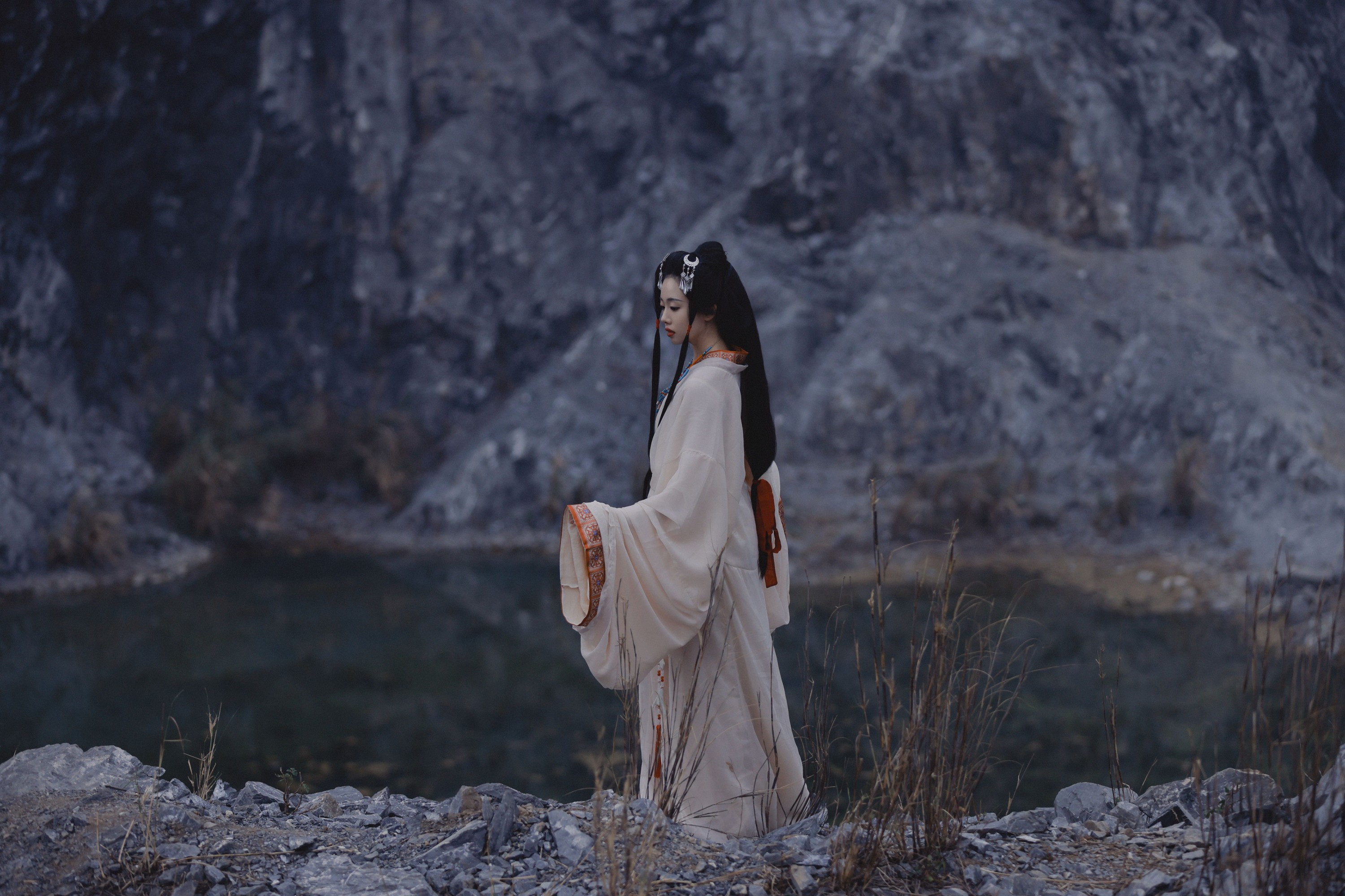 图片[4]-摇一瑶 – 《孤山行》[29P]-COS写真在线网