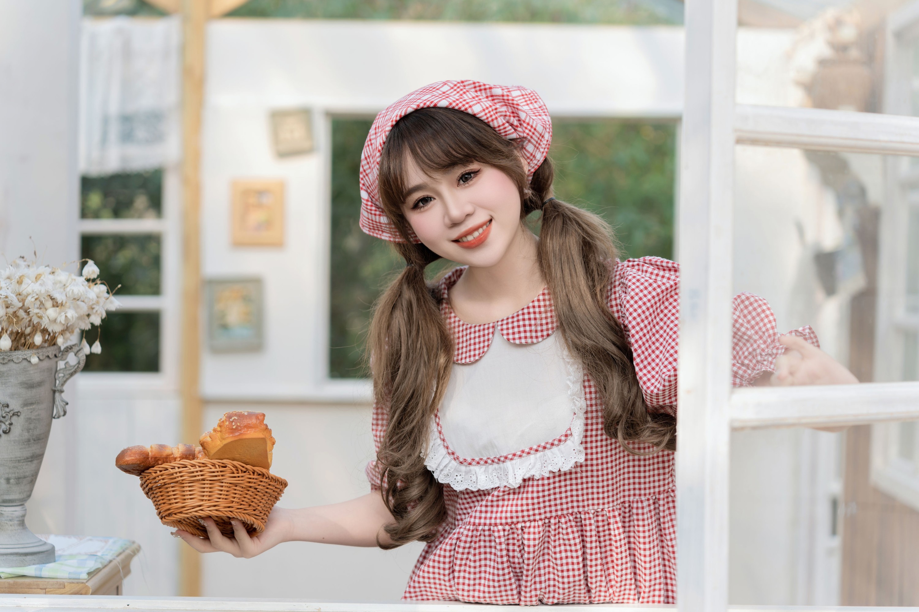 图片[5]-泡芙小方 – 《卖面包的小女孩》[28P]-COS写真在线网
