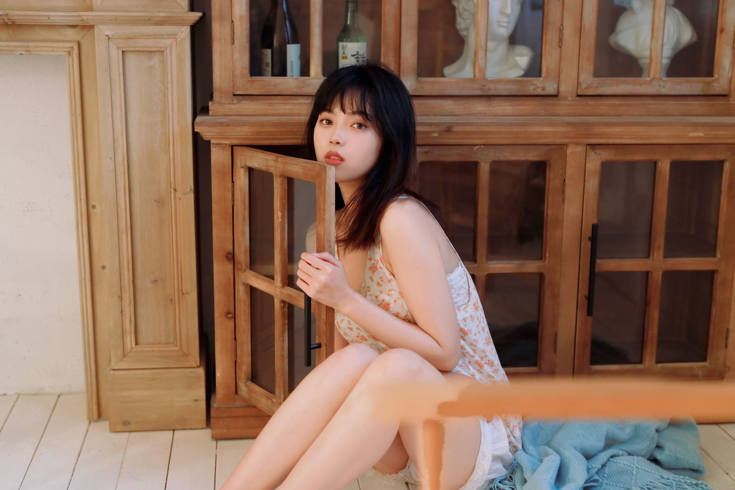 图片[4]-小薇人儿 – 《慵懒的房间》[36P]-COS写真在线网