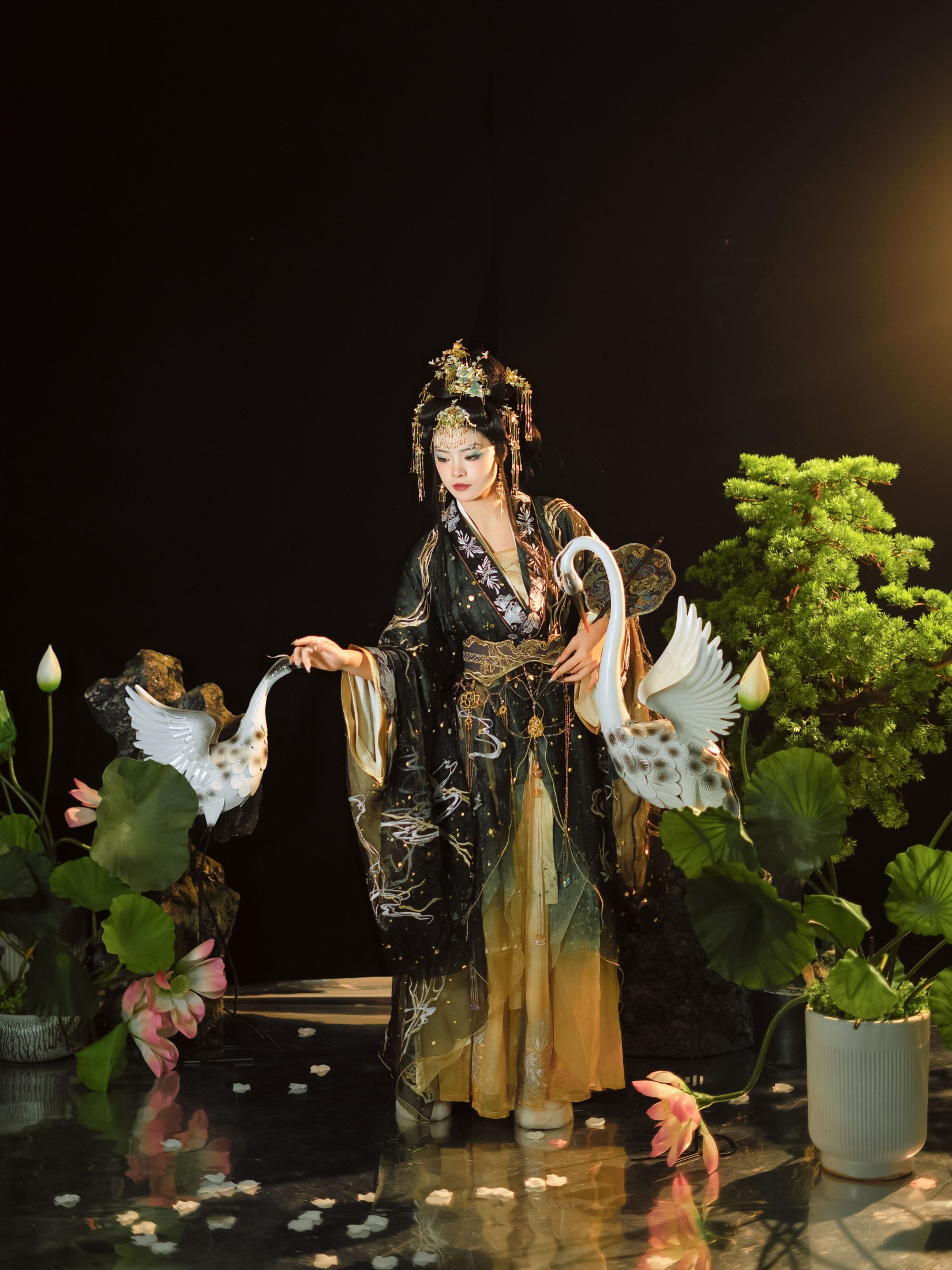 图片[4]-小兮呀 – 《云中烟树》[22P]-COS写真在线网
