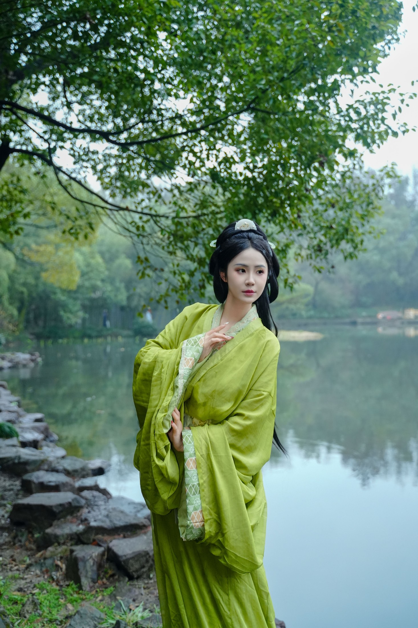 图片[3]-是月白呀 – 《绍兴兰亭战国袍 绿色清冷宿命感》[25P]-COS写真在线网