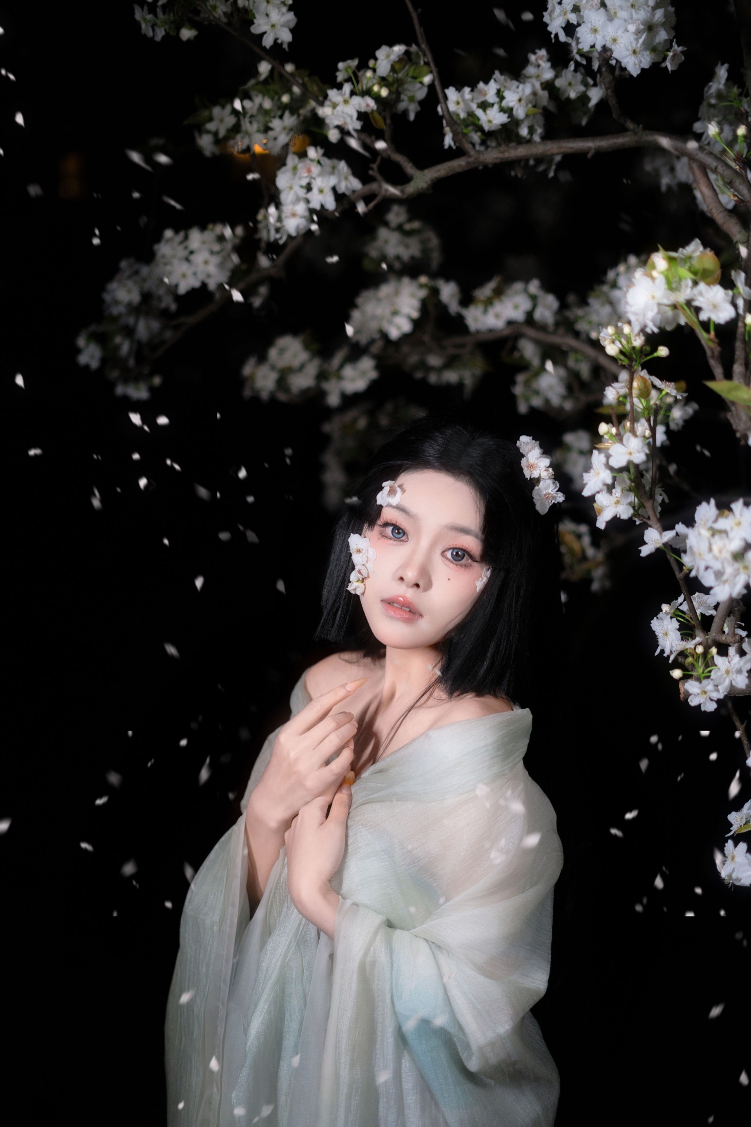 图片[3]-小兮呀 – 《杏花微雨》[26P]-COS写真在线网