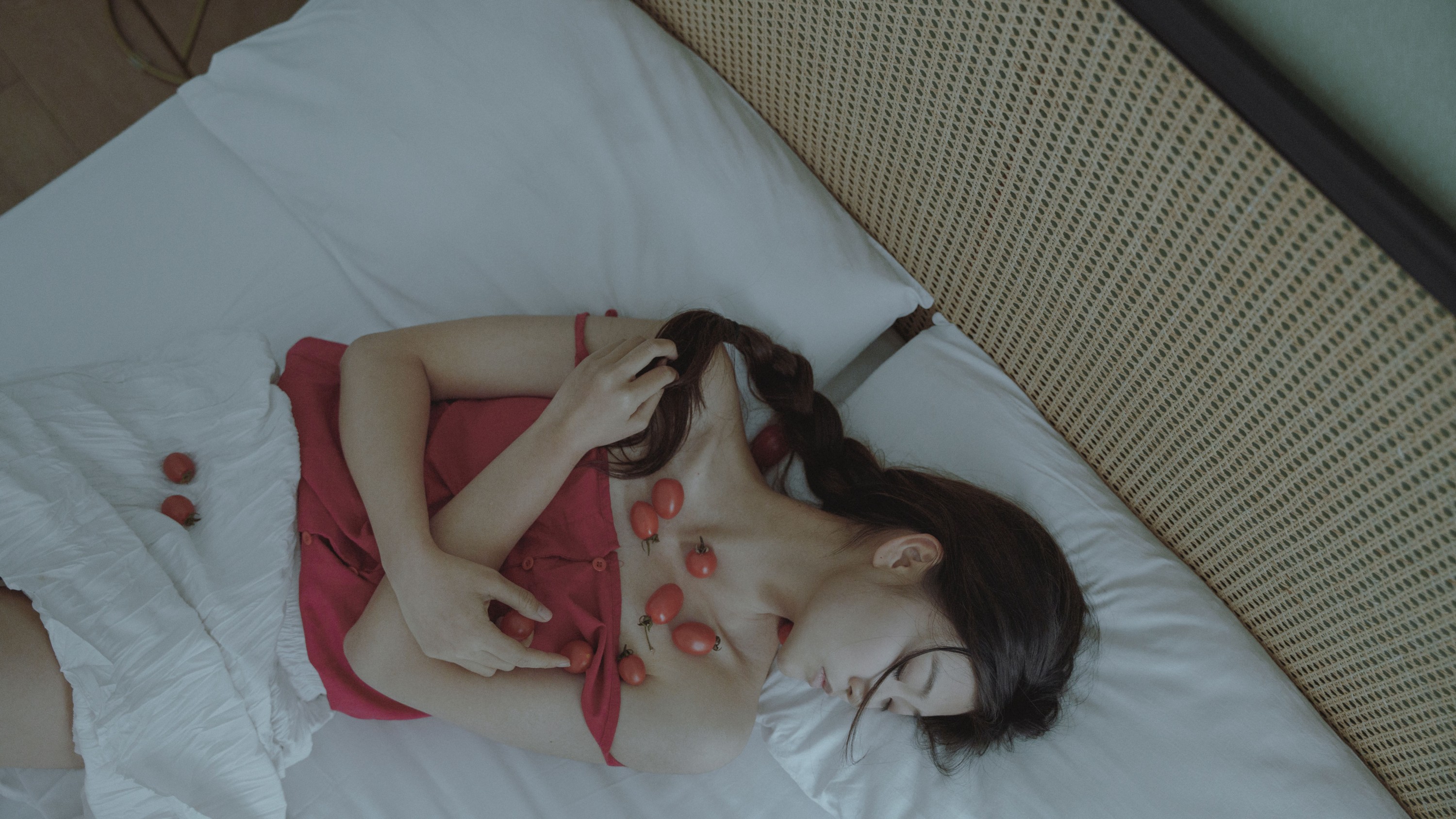 图片[5]-摇摇椅 – 《花无别样红》[27P]-COS写真在线网