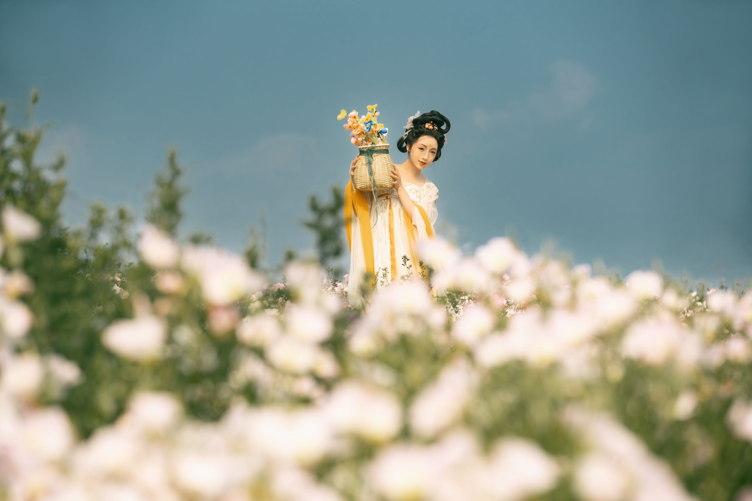 图片[3]-君尹兰 – 《见春山》[33P]-COS写真在线网