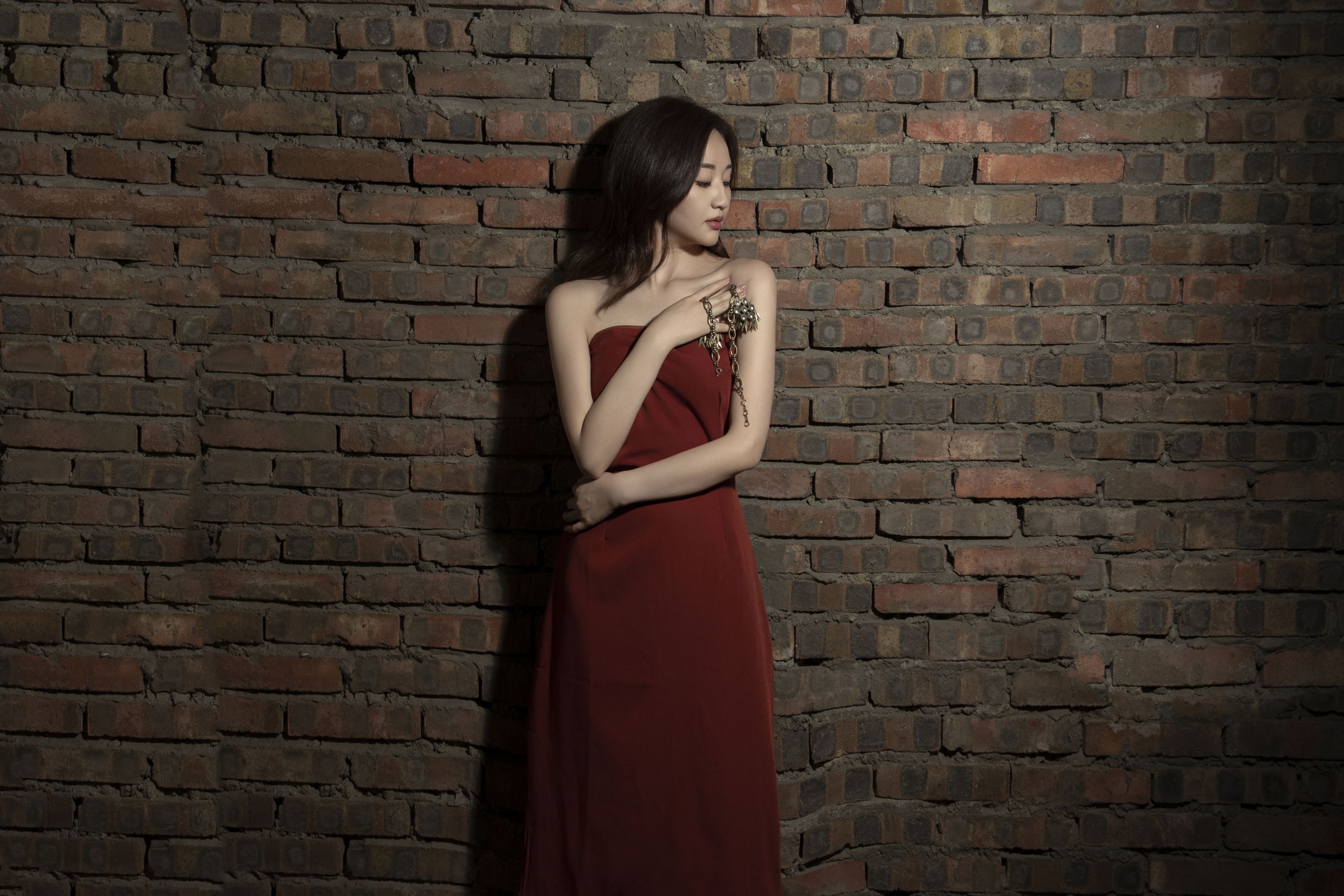 图片[3]-小鱼儿 – 《RED WALLS》[33P]-COS写真在线网