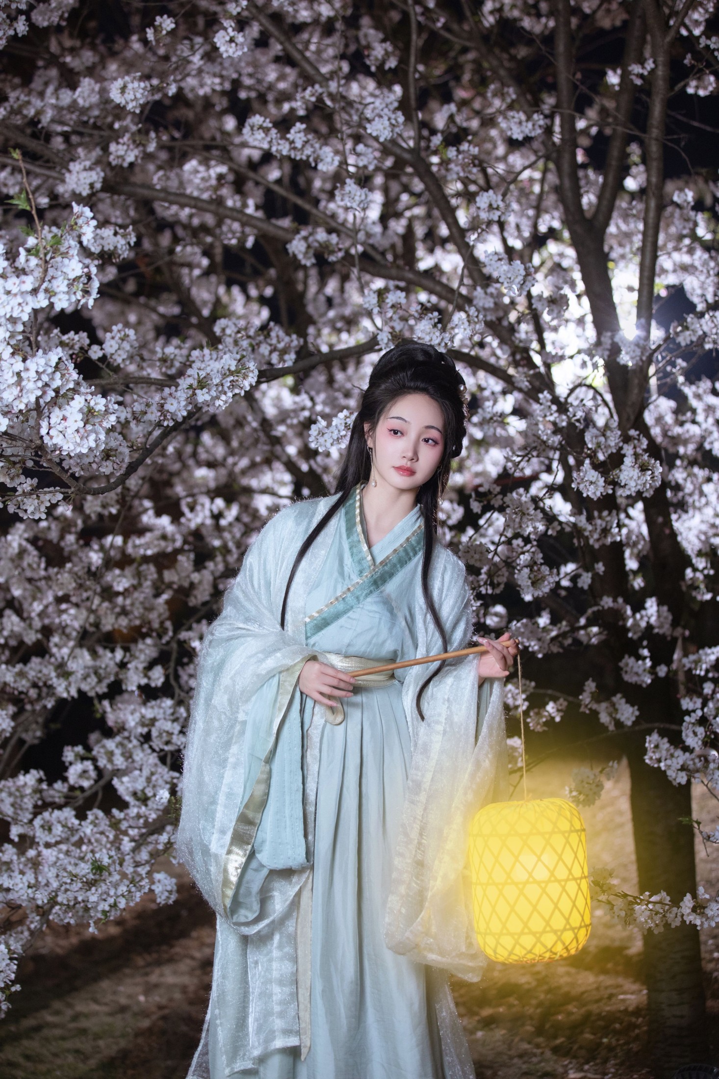 凌子兮 – 《夜樱》[22P] - 秀人网免费无水印在线套图写真