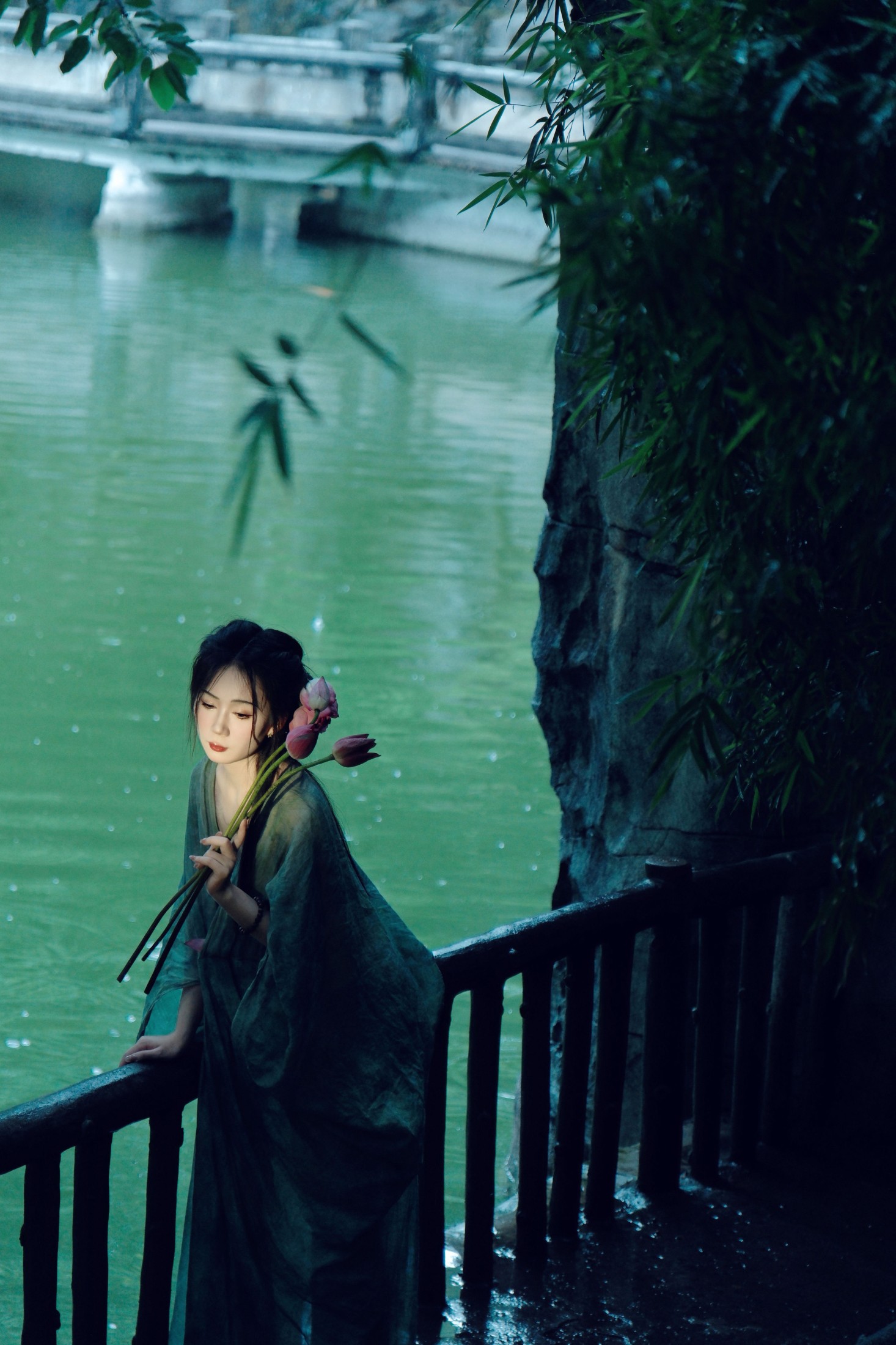 图片[5]-文鱼 – 《雨中荷》[21P]-COS写真在线网