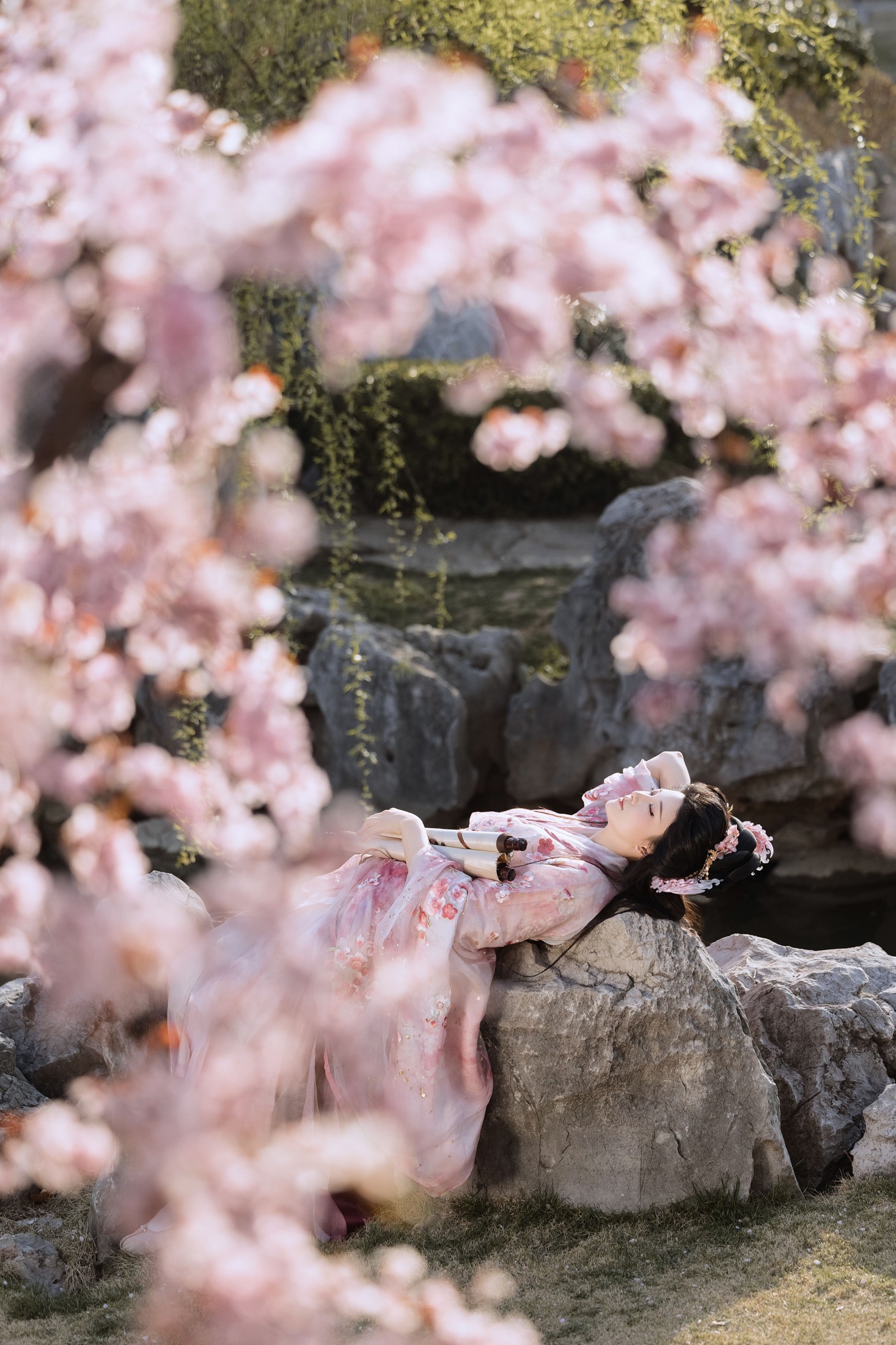图片[5]-音南云 – 《花下饮酒》[31P]-COS写真在线网