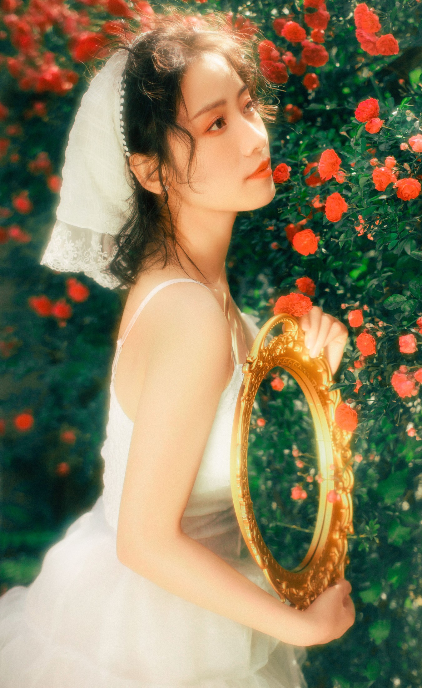 图片[6]-鞠子 – 《油画少女》[26P]-COS写真在线网