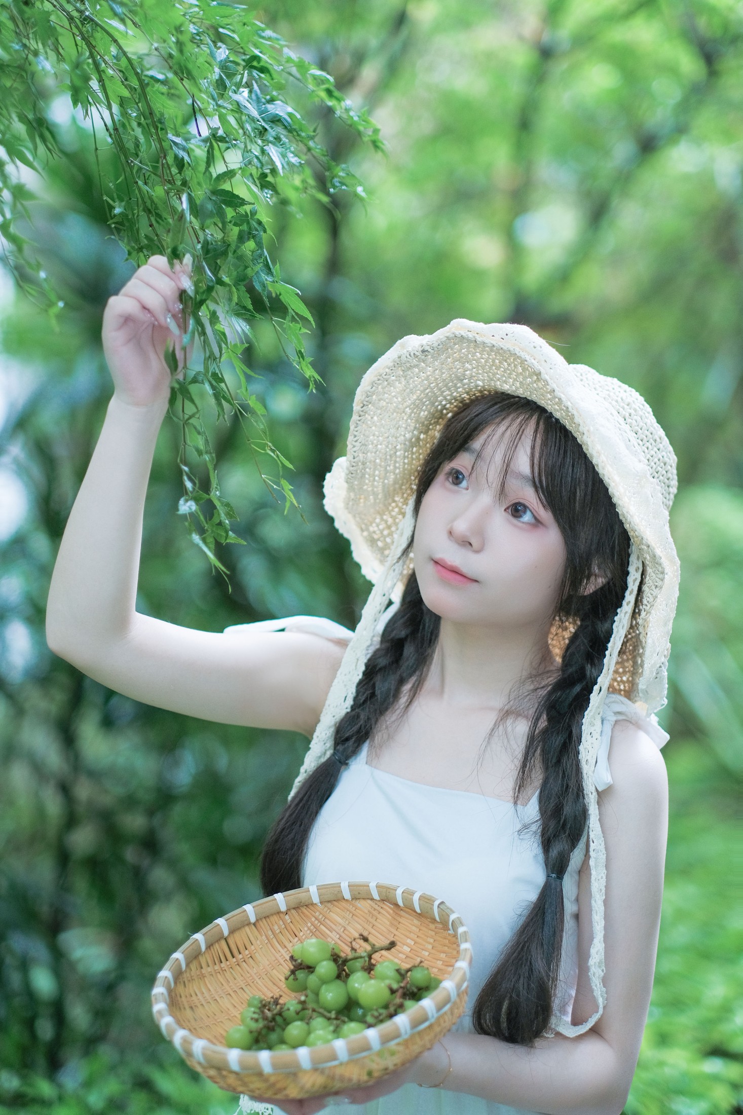 图片[5]-一口羊 – 《雨后青提》[25P]-COS写真在线网
