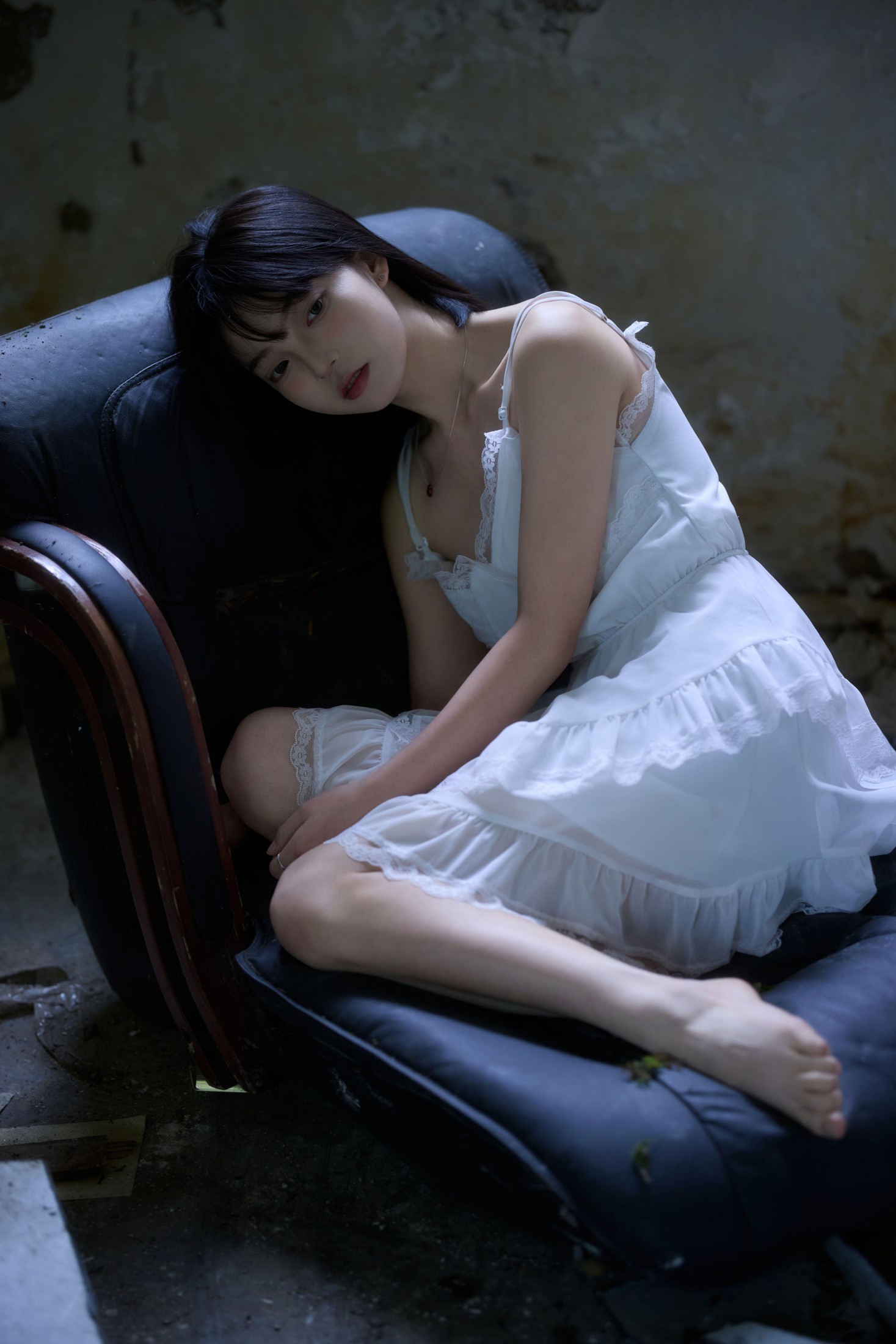 图片[4]-久菜盒子 – 《废墟人像》[36P]-COS写真在线网