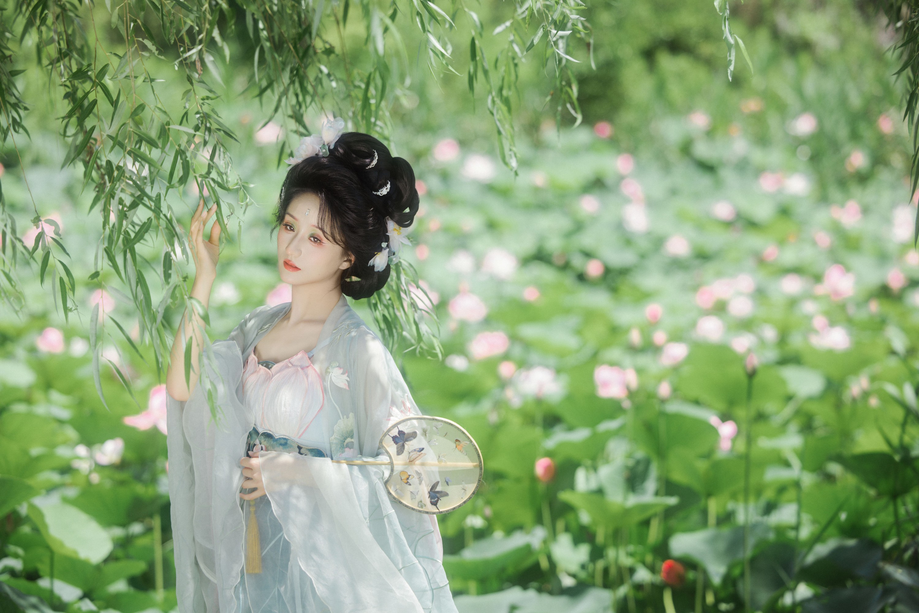 图片[4]-飘飘不吃草 – 《风吹荷花香》[34P]-COS写真在线网