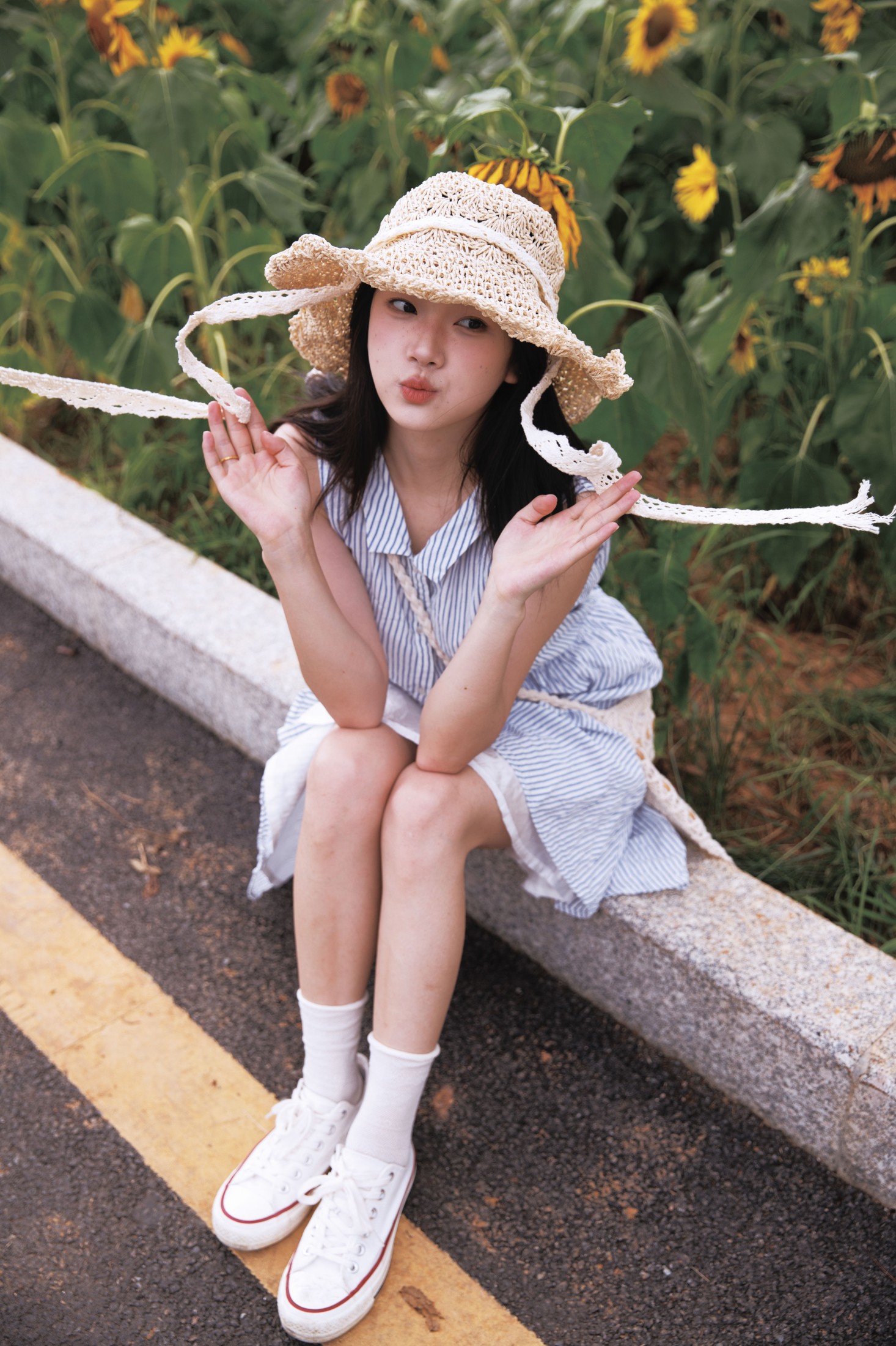 图片[3]-To小北 – 《向日葵》[26P]-COS写真在线网