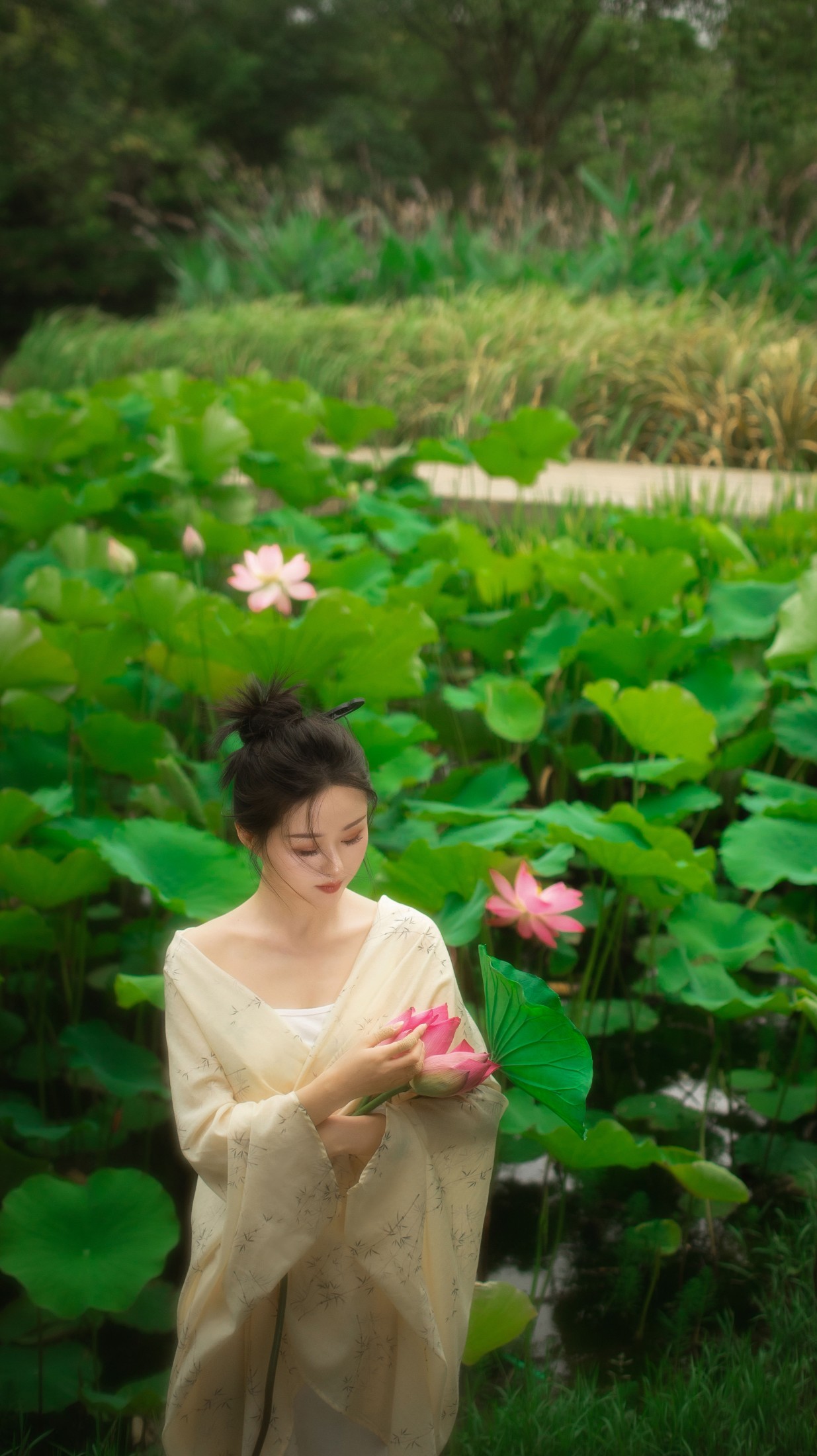 图片[3]-二十四时 – 《夏至未至，娇荷已开》[22P]-COS写真在线网