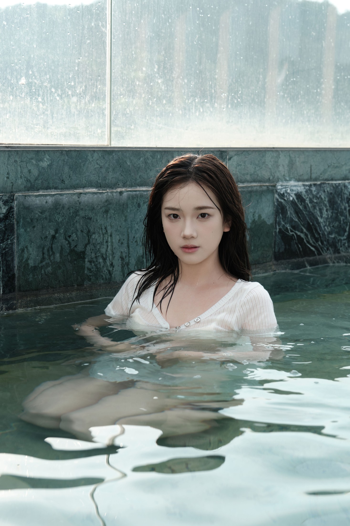 图片[3]-To小北 – 《泳池人像》[28P]-COS写真在线网