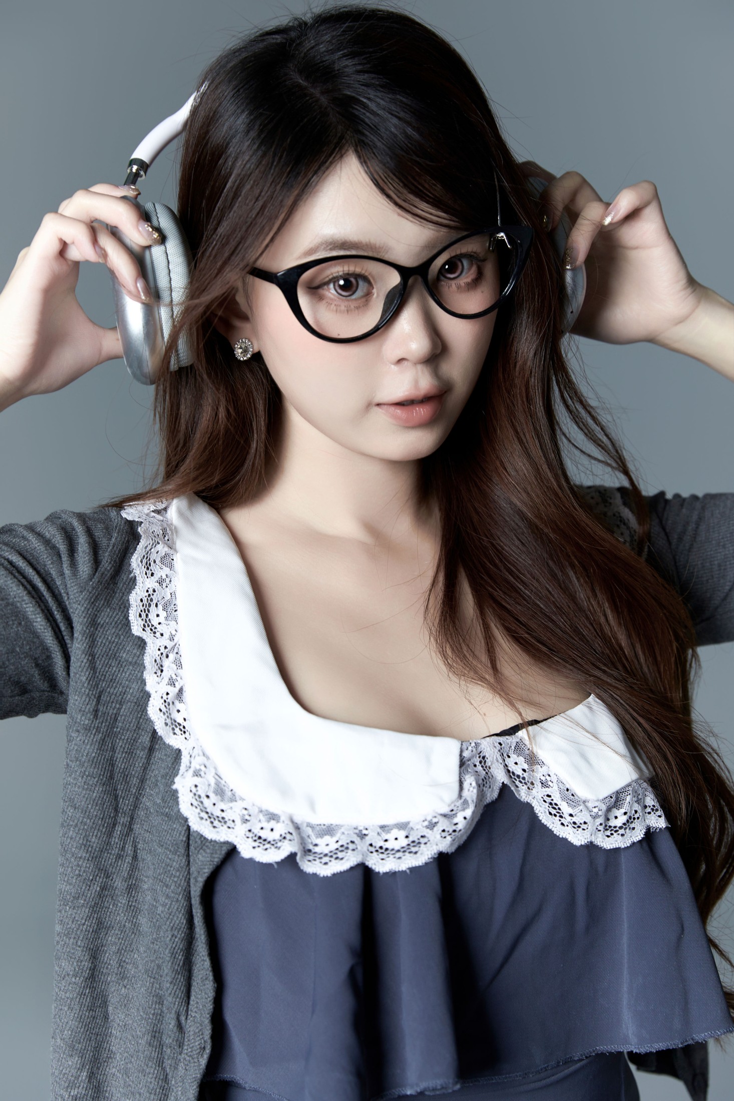 图片[4]-CARLEE是77呀 – 《miumiu女孩》[26P]-COS写真在线网