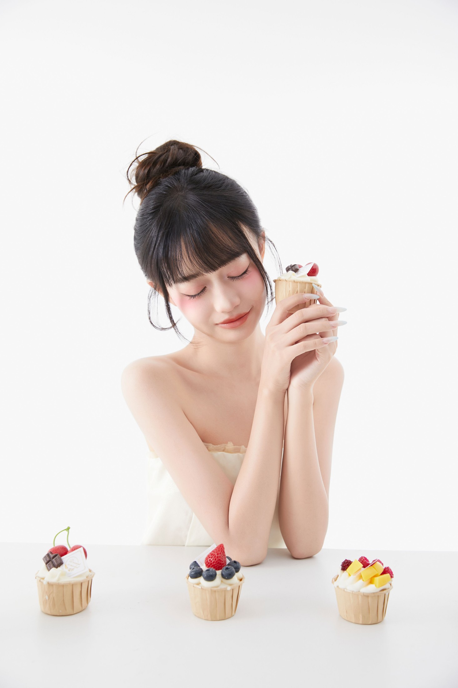 图片[4]-菠萝包 – 《白色蛋糕肖像》[22P]-COS写真在线网