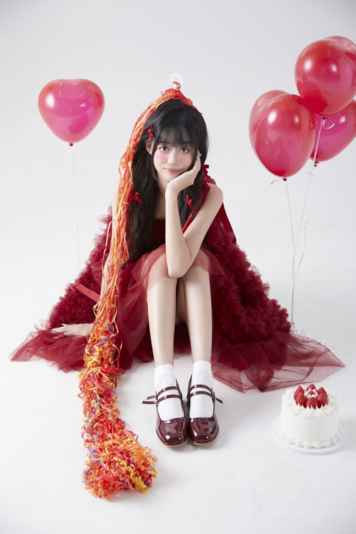 图片[3]-菠萝包 – 《红色气球生日写真》[25P]-COS写真在线网