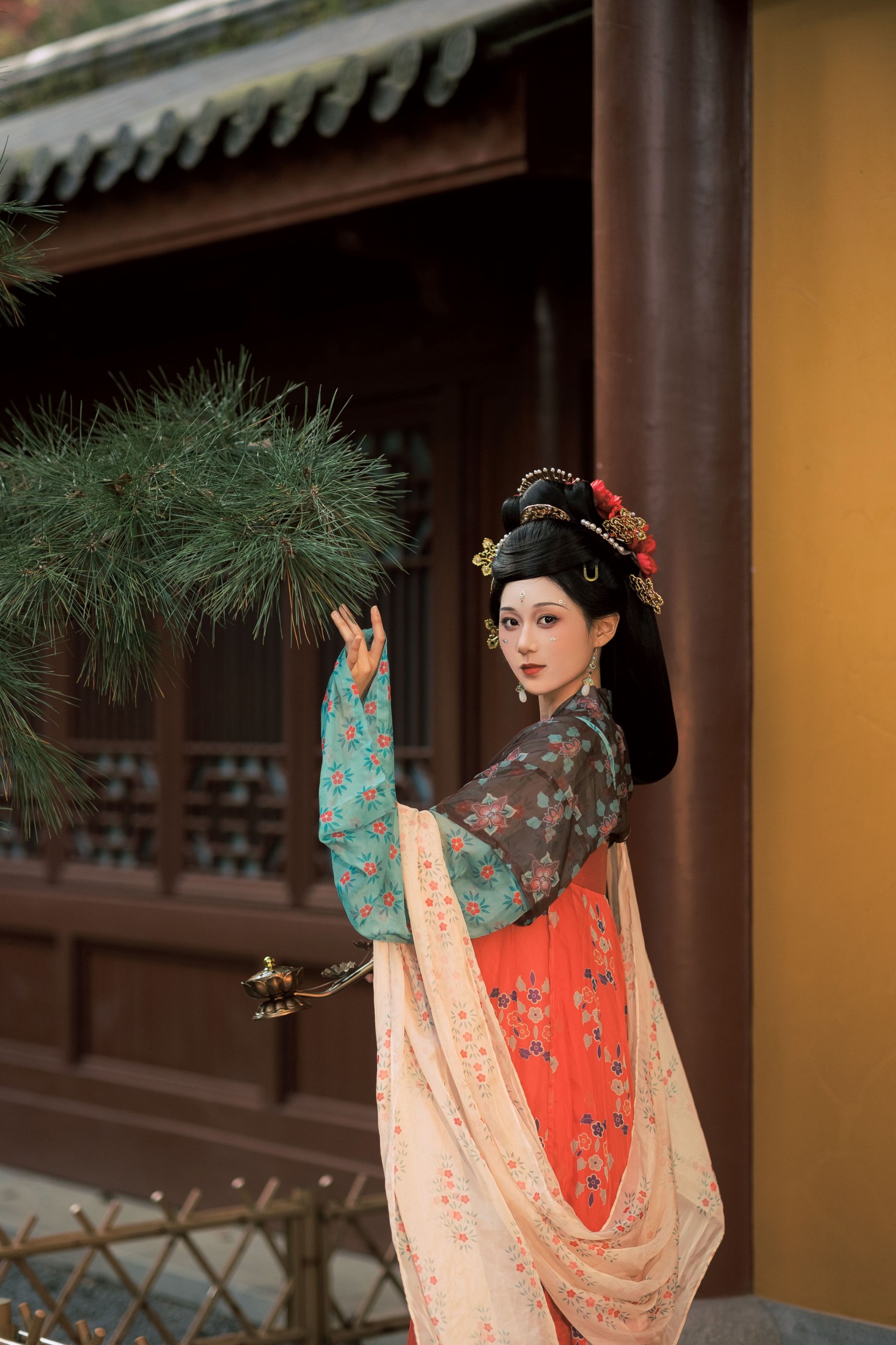 图片[4]-郑钰熙 – 《山寺踏秋》[26P]-COS写真在线网