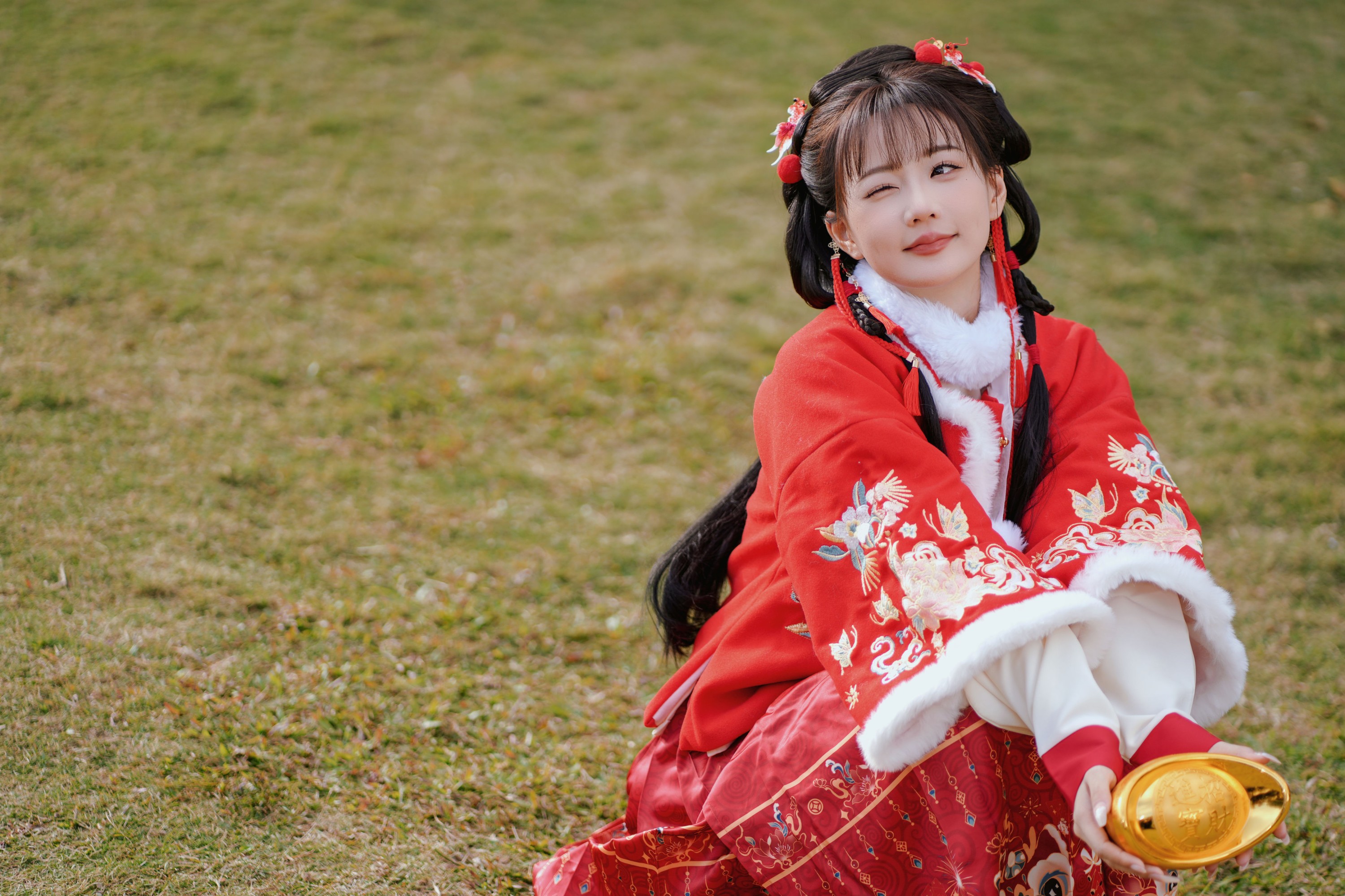 图片[5]-甜心小鹿 – 《红韵倩影 · 新年少女写真》[26P]-COS写真在线网