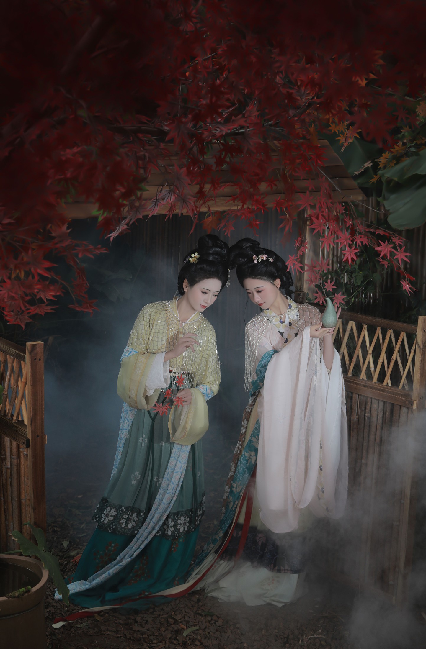 图片[4]-与芳 瑜瑾 – 《眉目自成诗三百，鬓如春风裁》[22P]-COS写真在线网