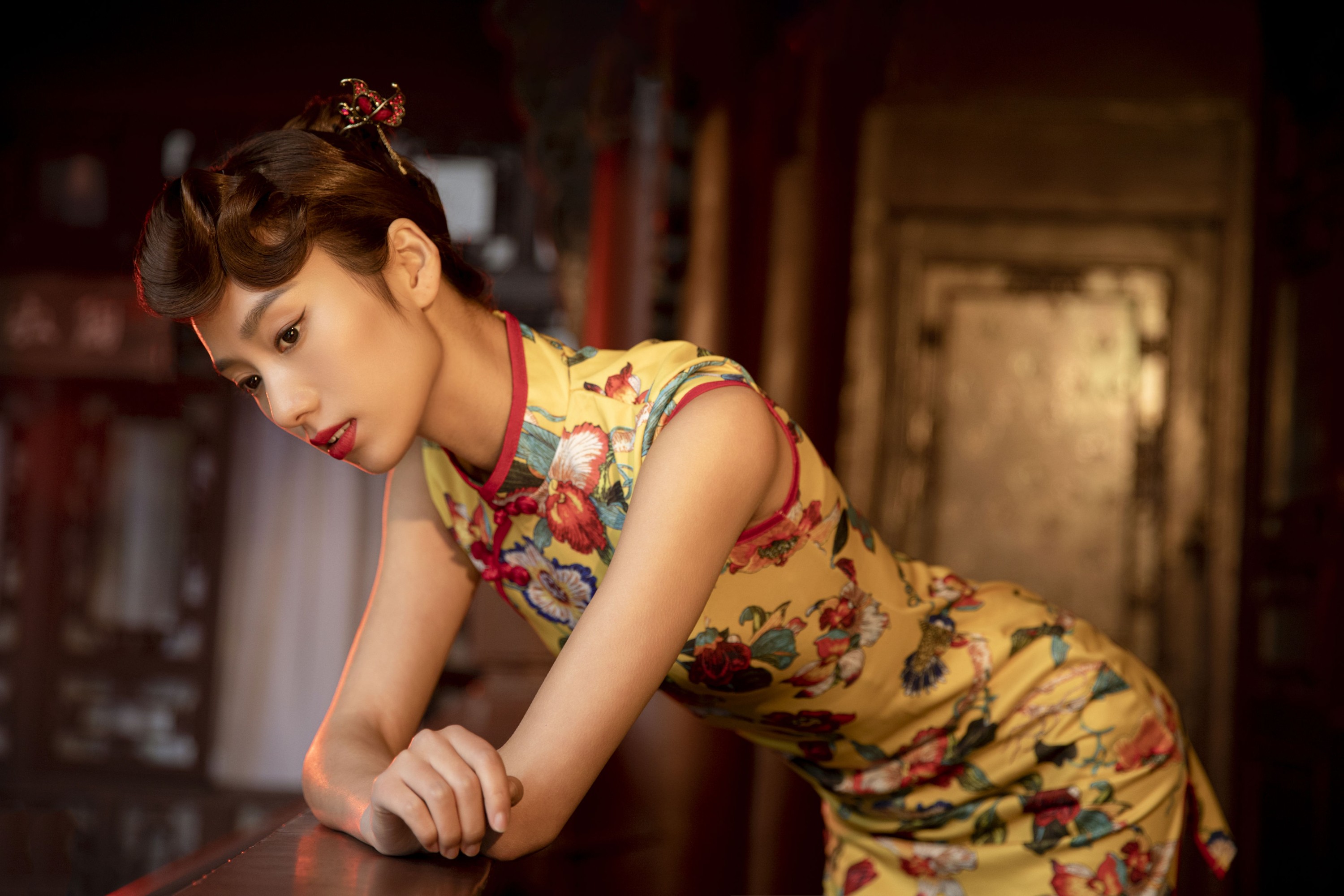 图片[3]-敏敏 – 《红馆》[34P]-COS写真在线网