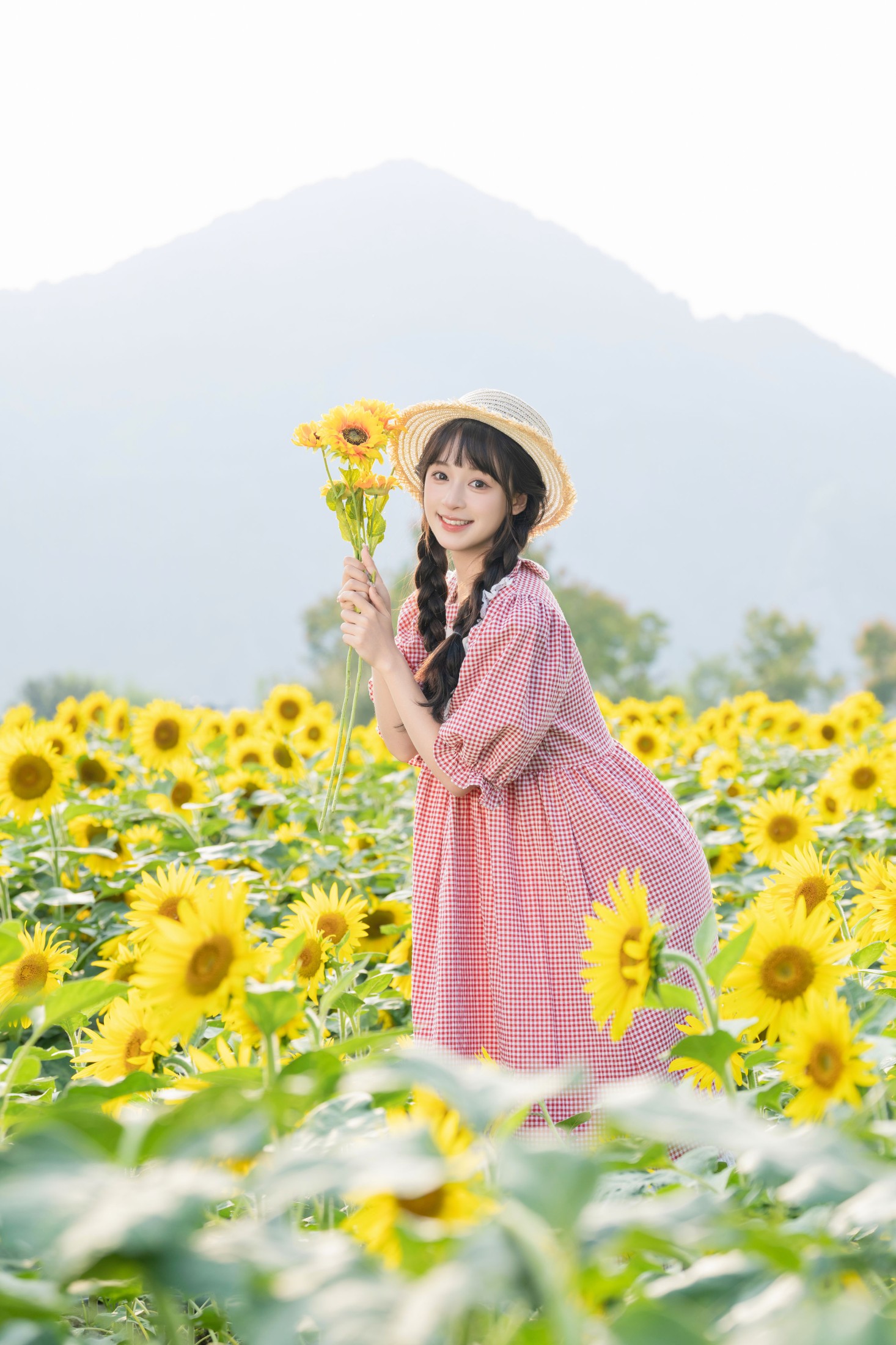 图片[4]-夏芋小年 – 《向日葵》[30P]-COS写真在线网