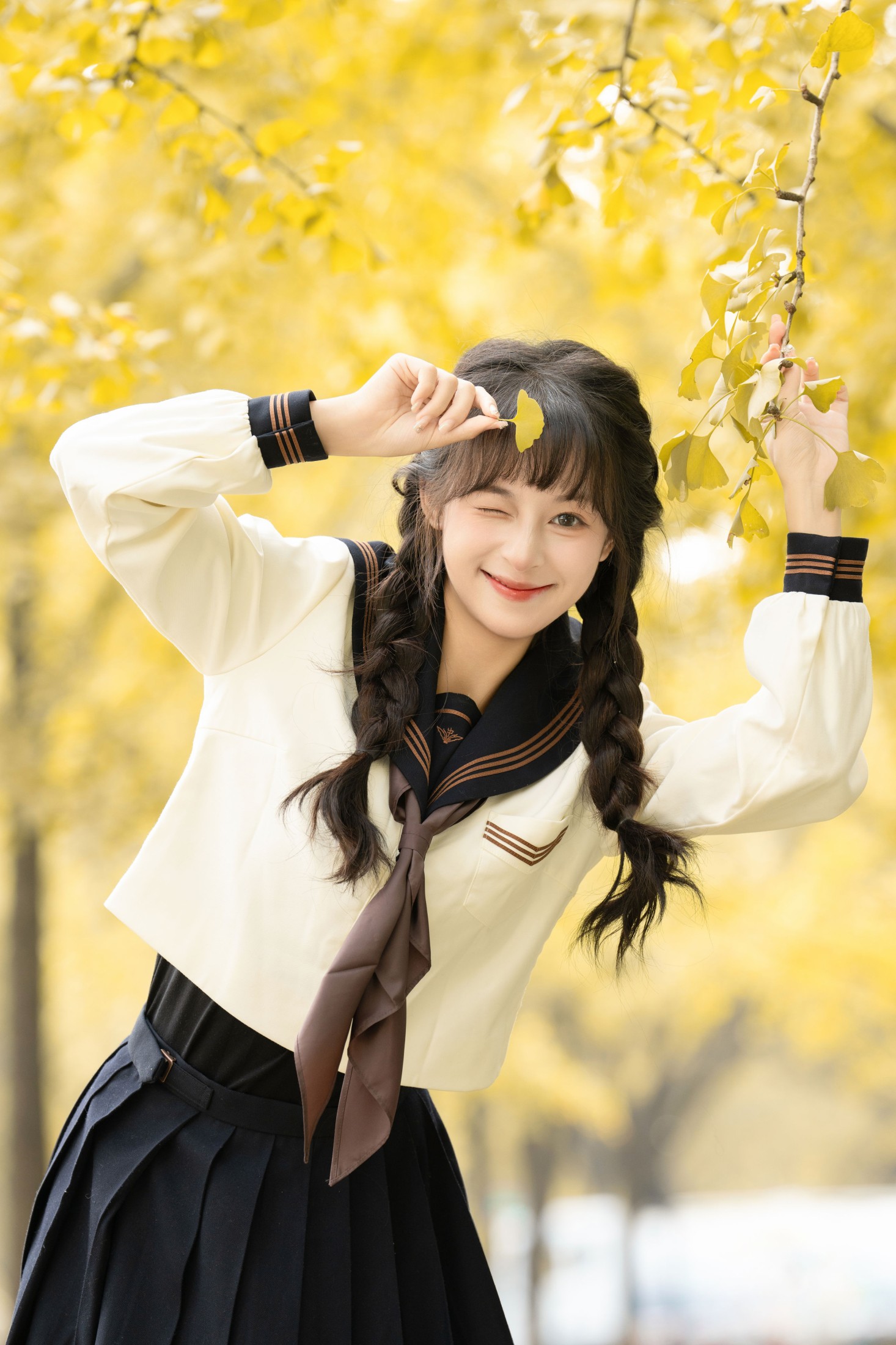 图片[3]-夏芋小年 – 《银杏好秋天》[22P]-COS写真在线网