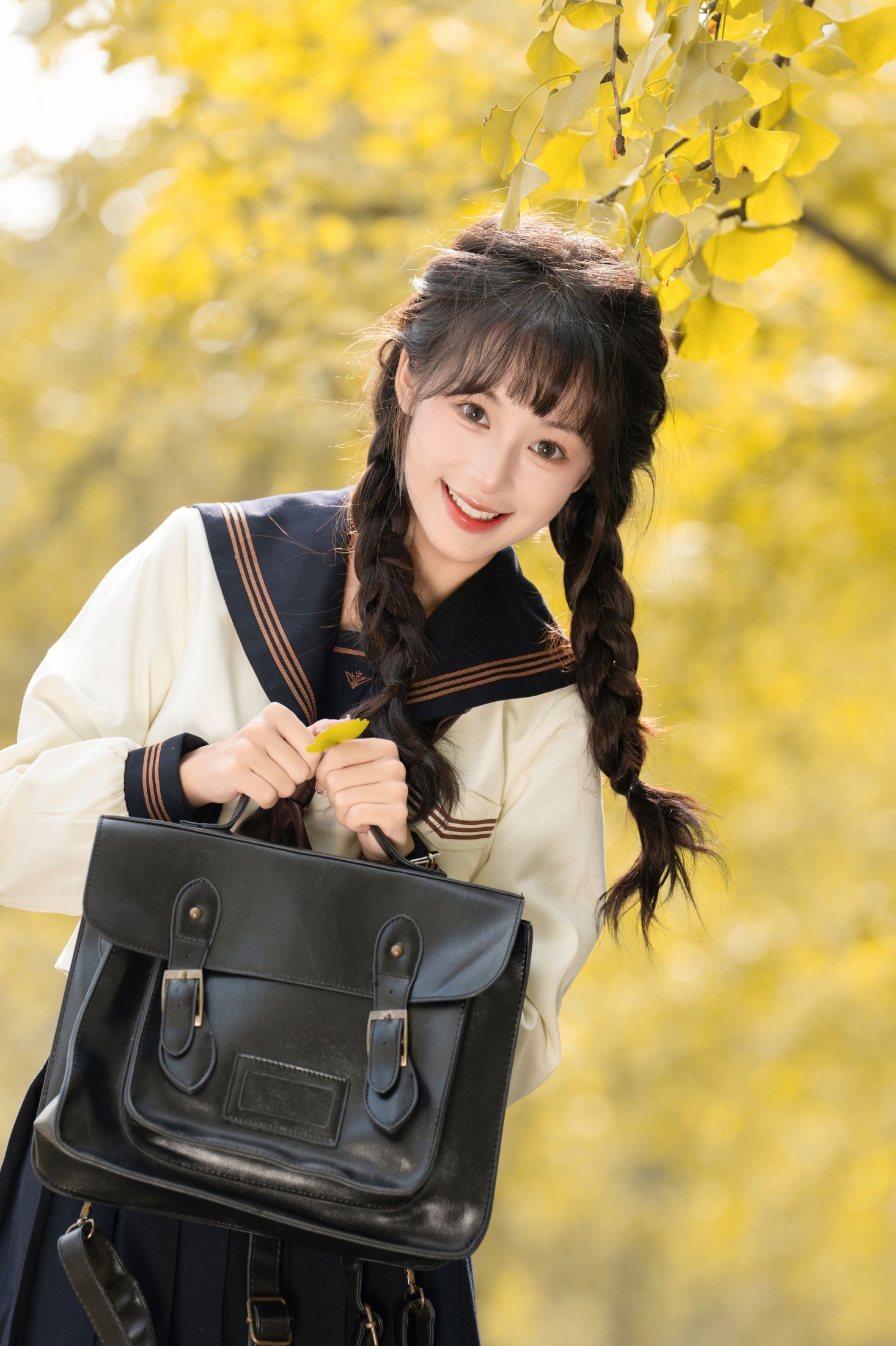图片[6]-夏芋小年 – 《银杏好秋天》[22P]-COS写真在线网