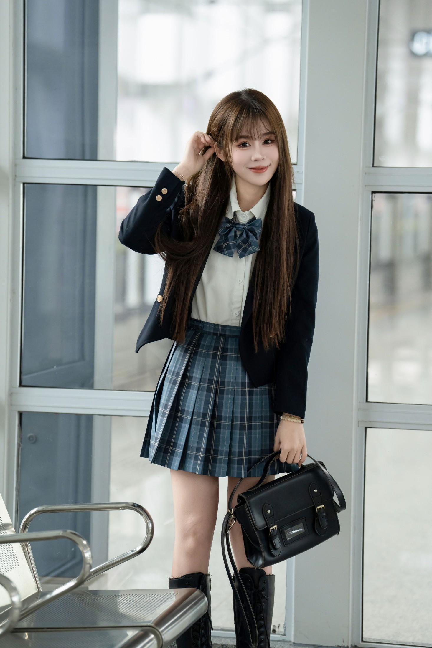 图片[4]-泡芙小方 – 《等车也等你》[25P]-COS写真在线网