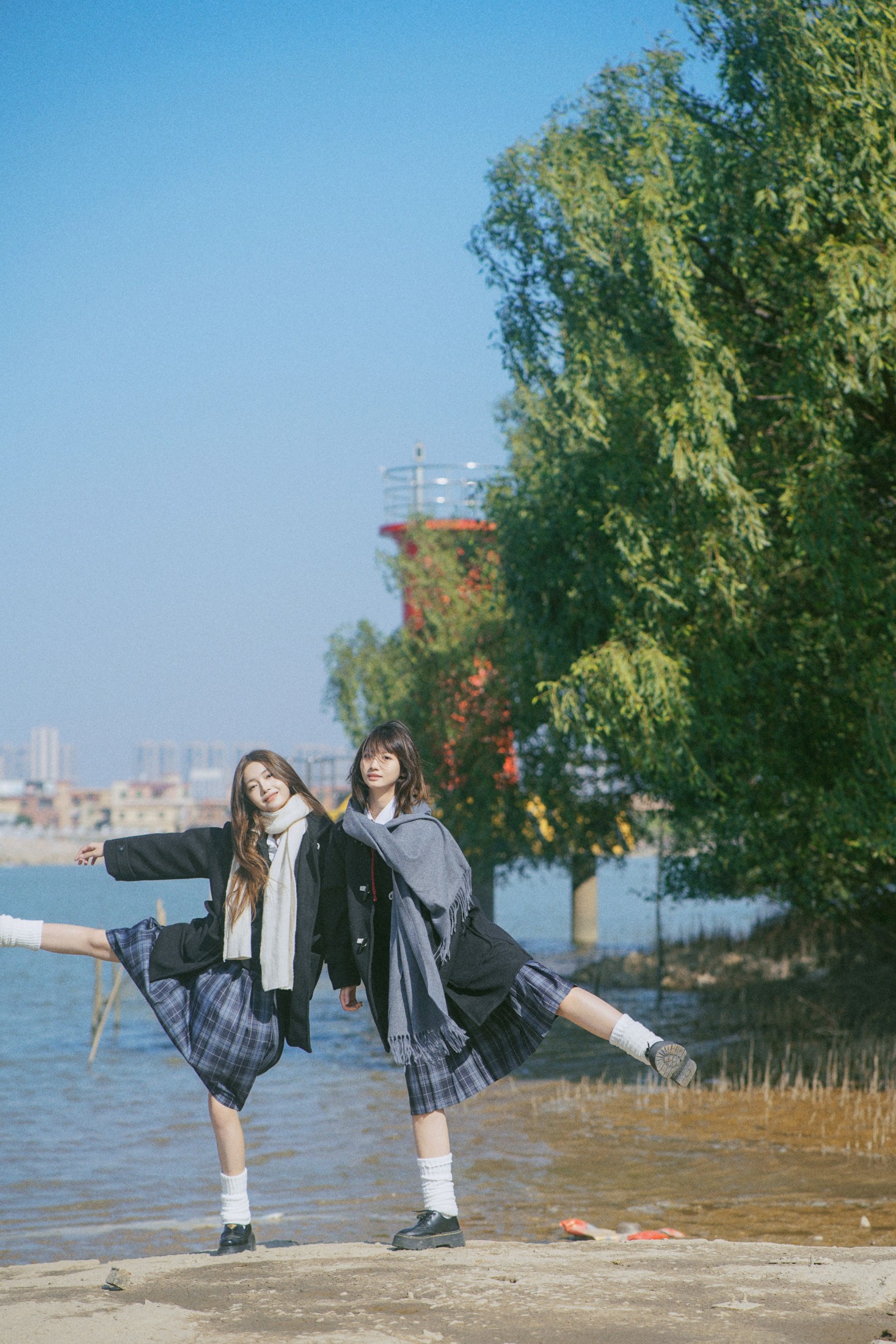 图片[5]-橘子 泡泡小咩 – 《江风轻拂，双生少女的清甜时光》[30P]-COS写真在线网