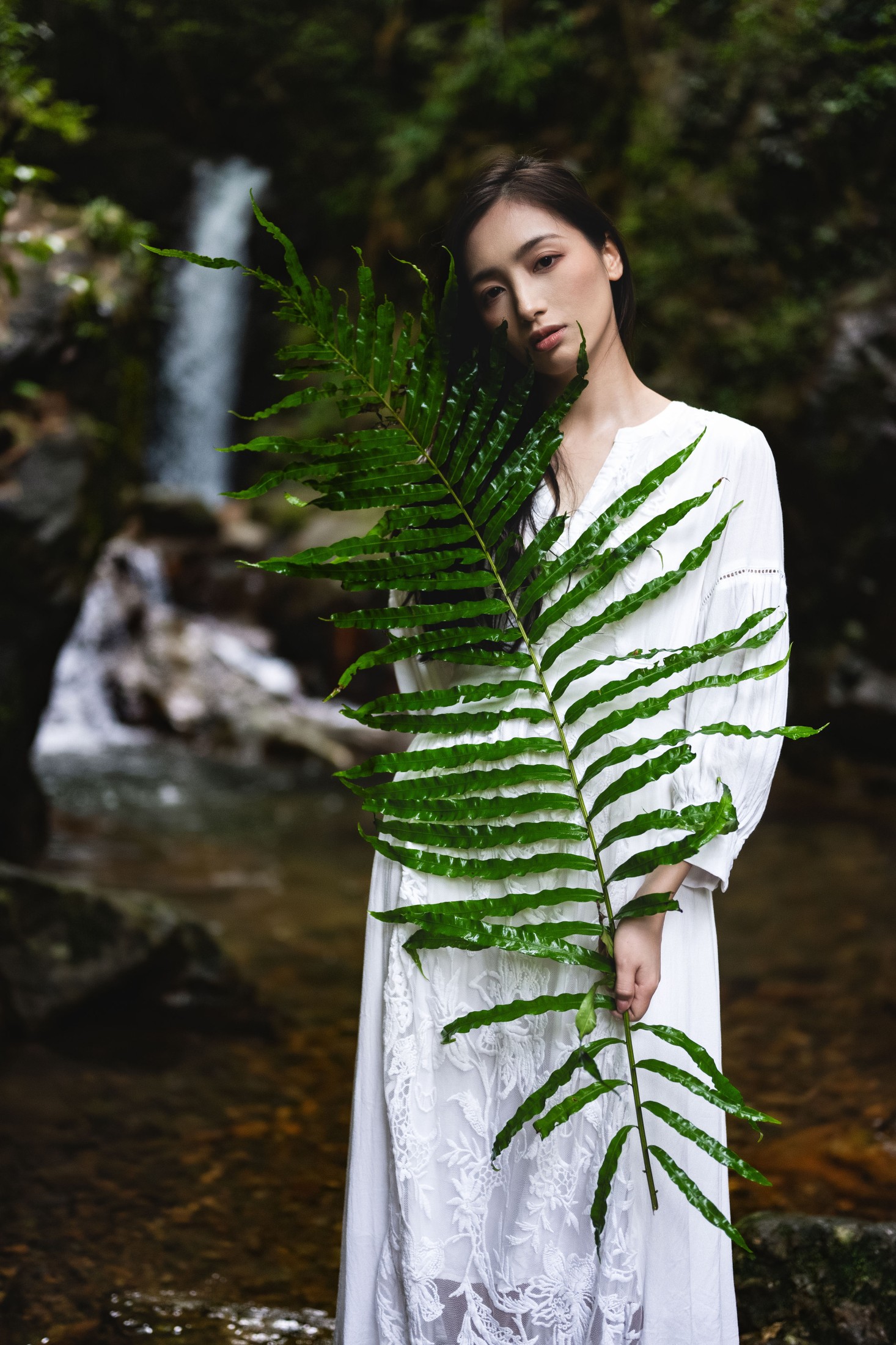 图片[4]-再来碗酥肉 – 《一片绿叶》[20P]-COS写真在线网