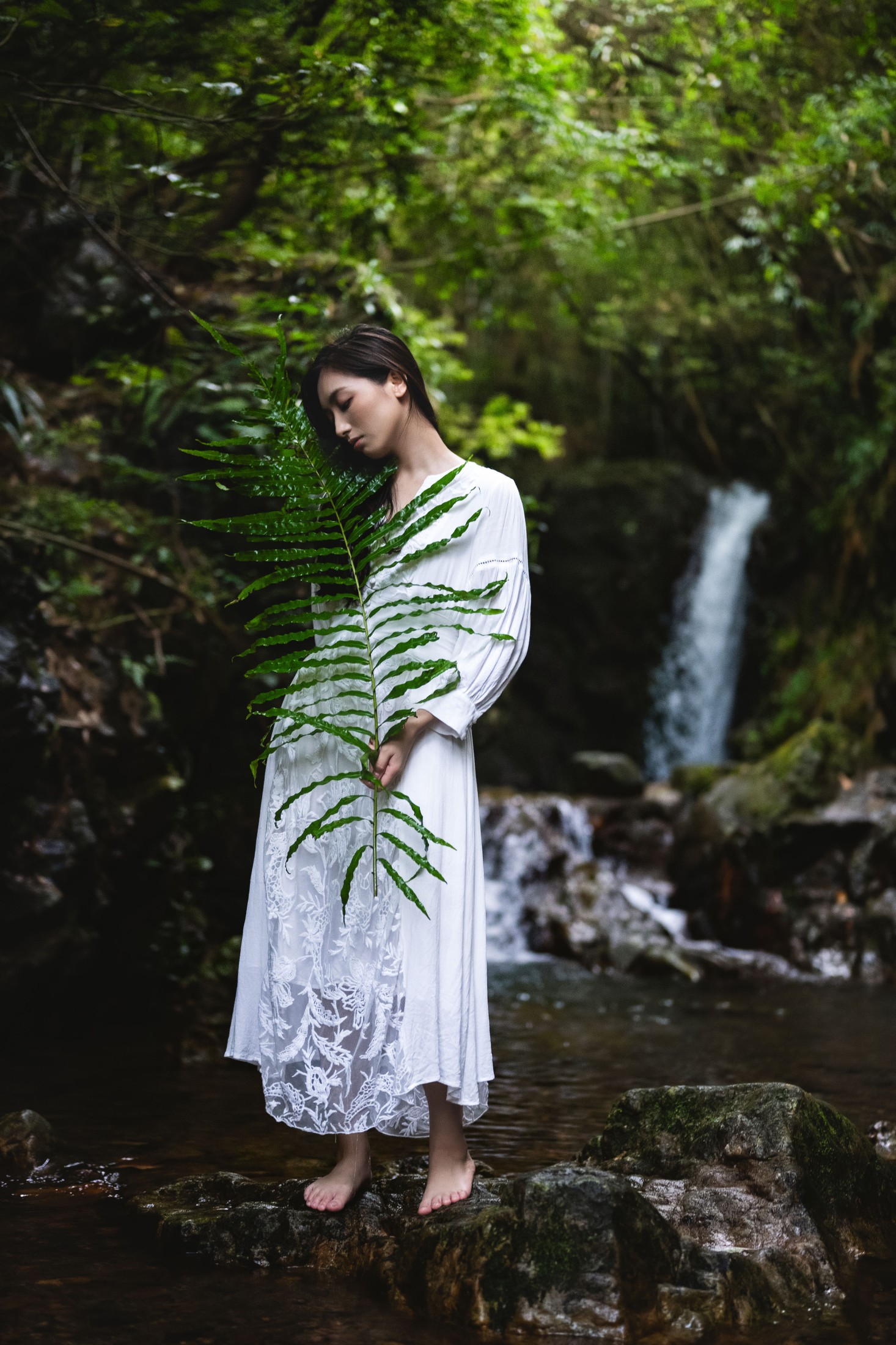 图片[3]-再来碗酥肉 – 《一片绿叶》[20P]-COS写真在线网