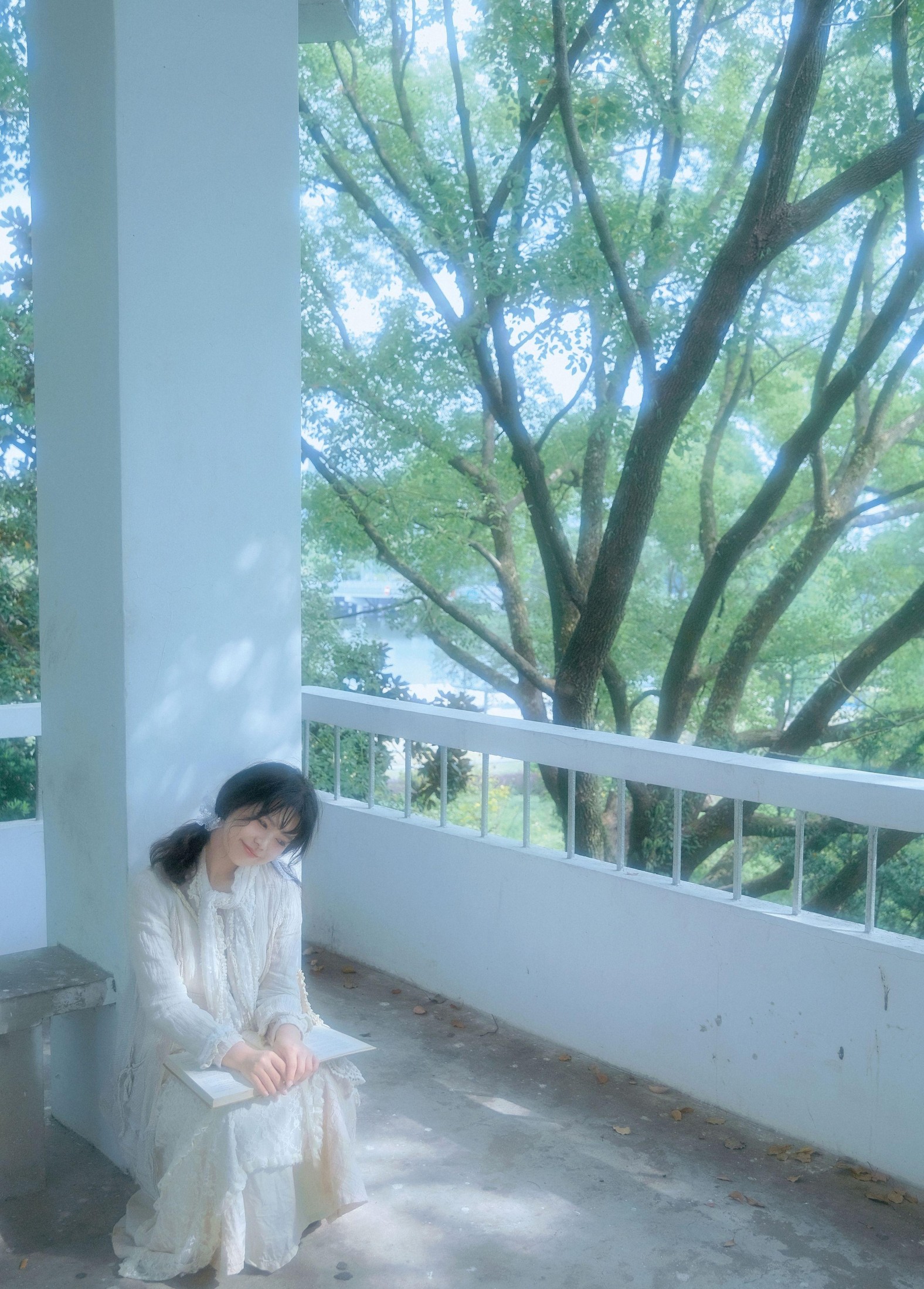 图片[2]-雁阿啾 – 《树与光》[18P]-COS写真在线网