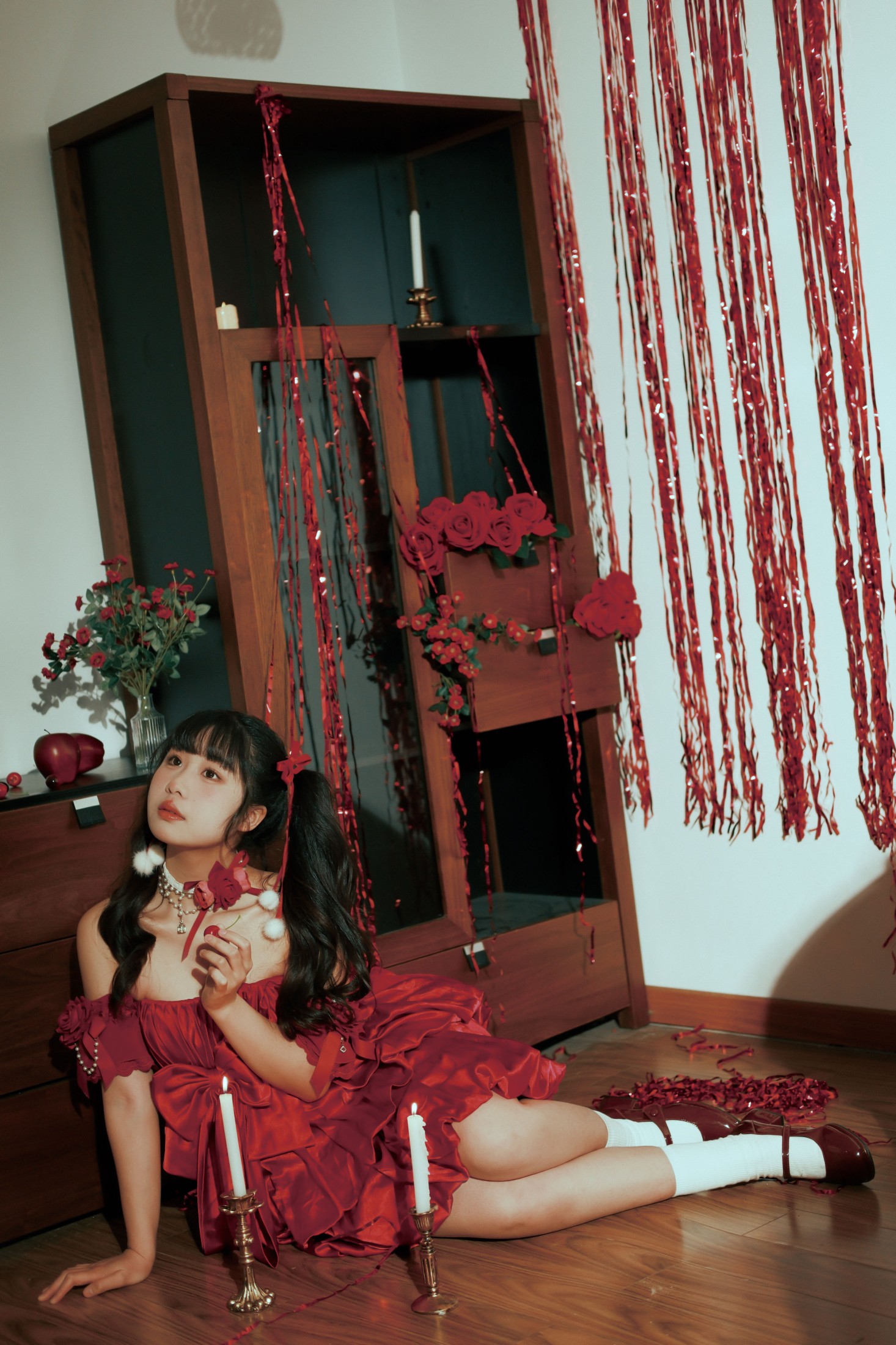图片[5]-梅子梅子 – 《红裙女孩》[13P]-COS写真在线网