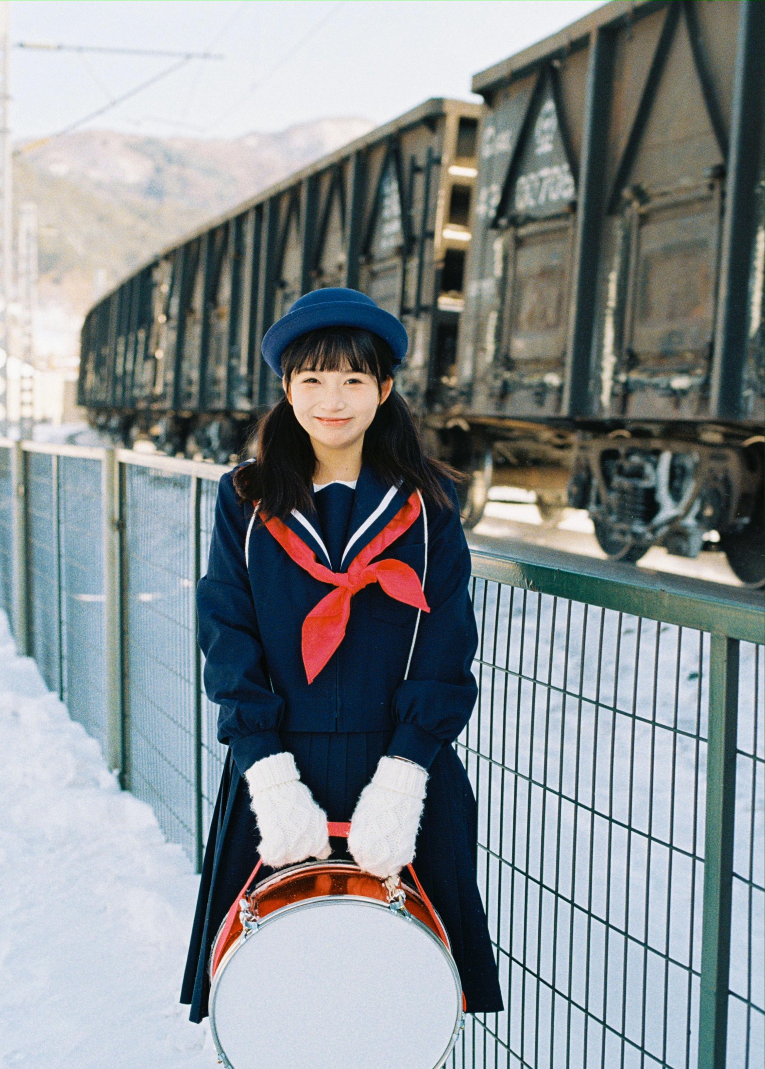 图片[2]-呼叫呼呼 – 《雪地里的jk》[29P]-COS写真在线网