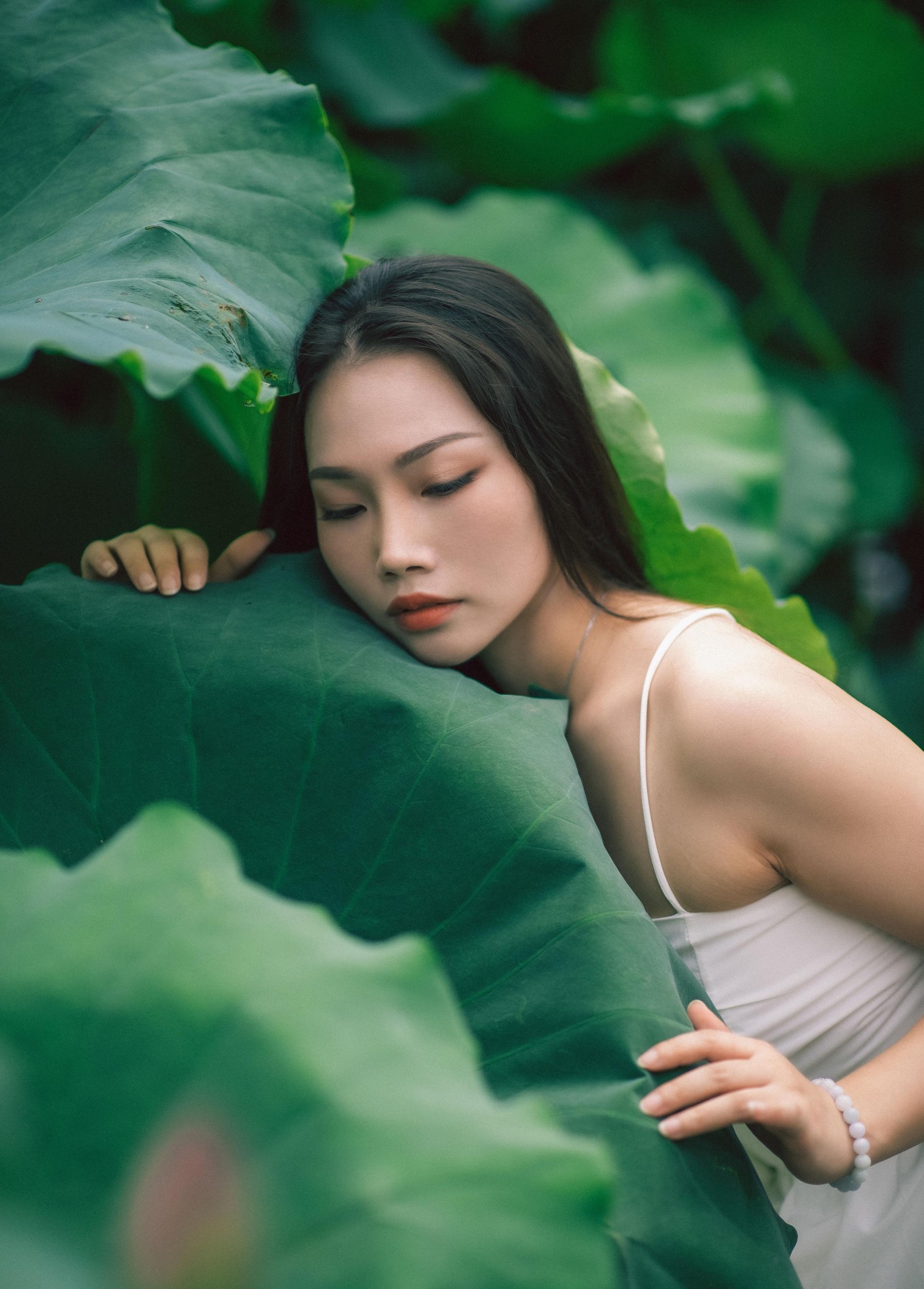 图片[2]-橘子 – 《雨荷》[26P]-COS写真在线网