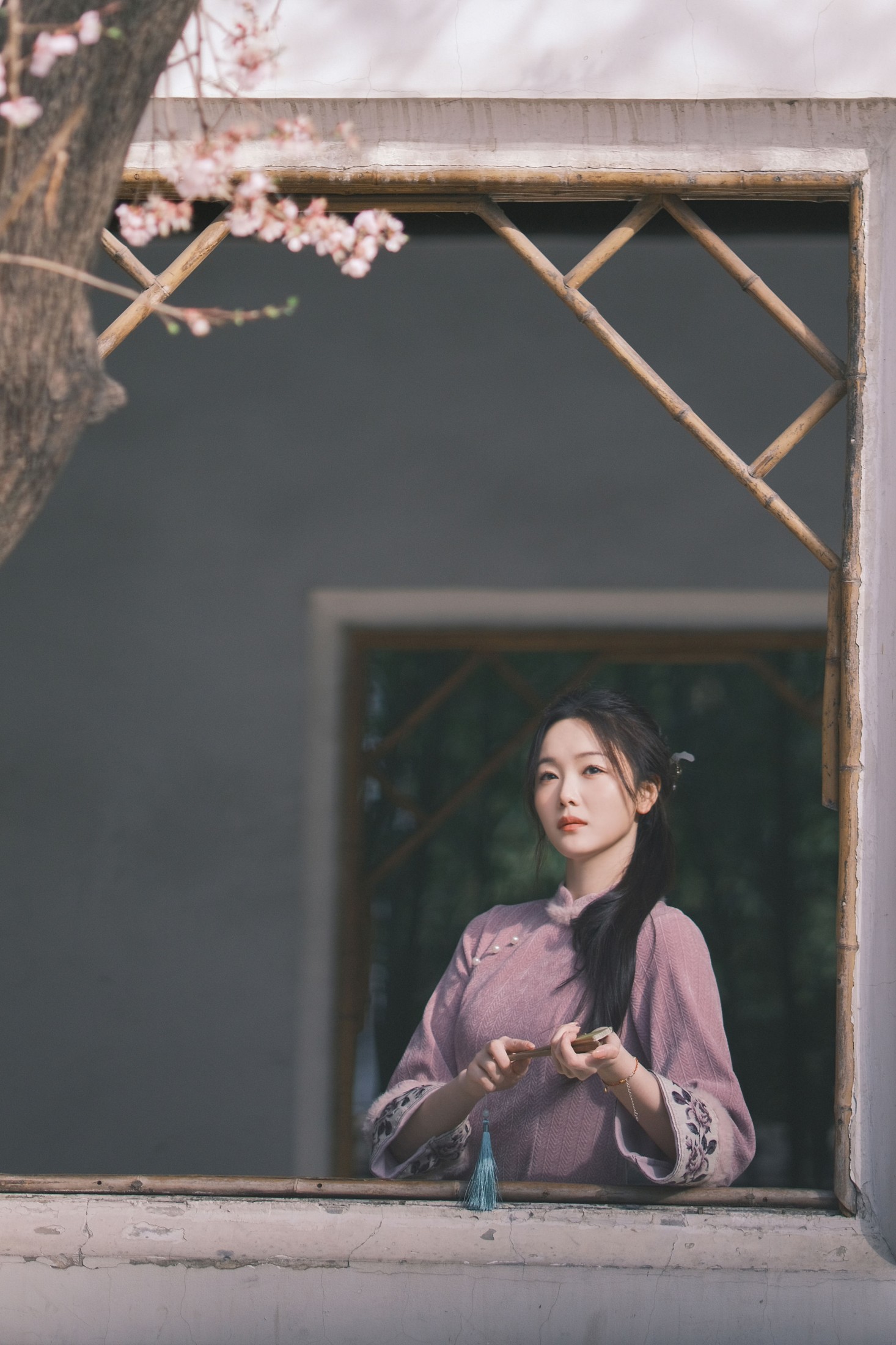 娄馨月Moon – 《可缓缓归矣》[20P] - 秀人网免费无水印在线套图写真