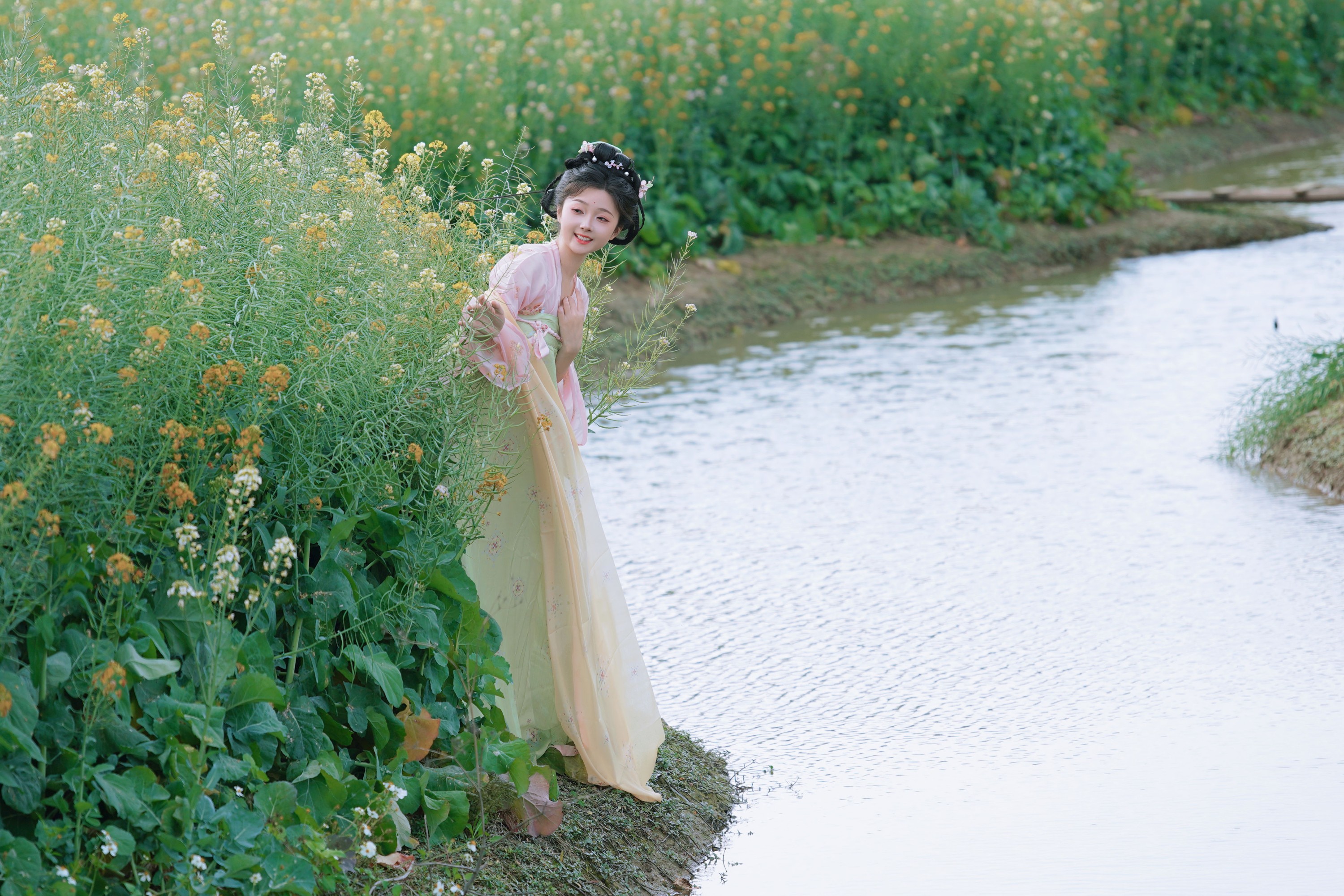 图片[3]-漩涡鸣子 – 《邂逅七彩花田里的仙女》[47P]-COS写真在线网