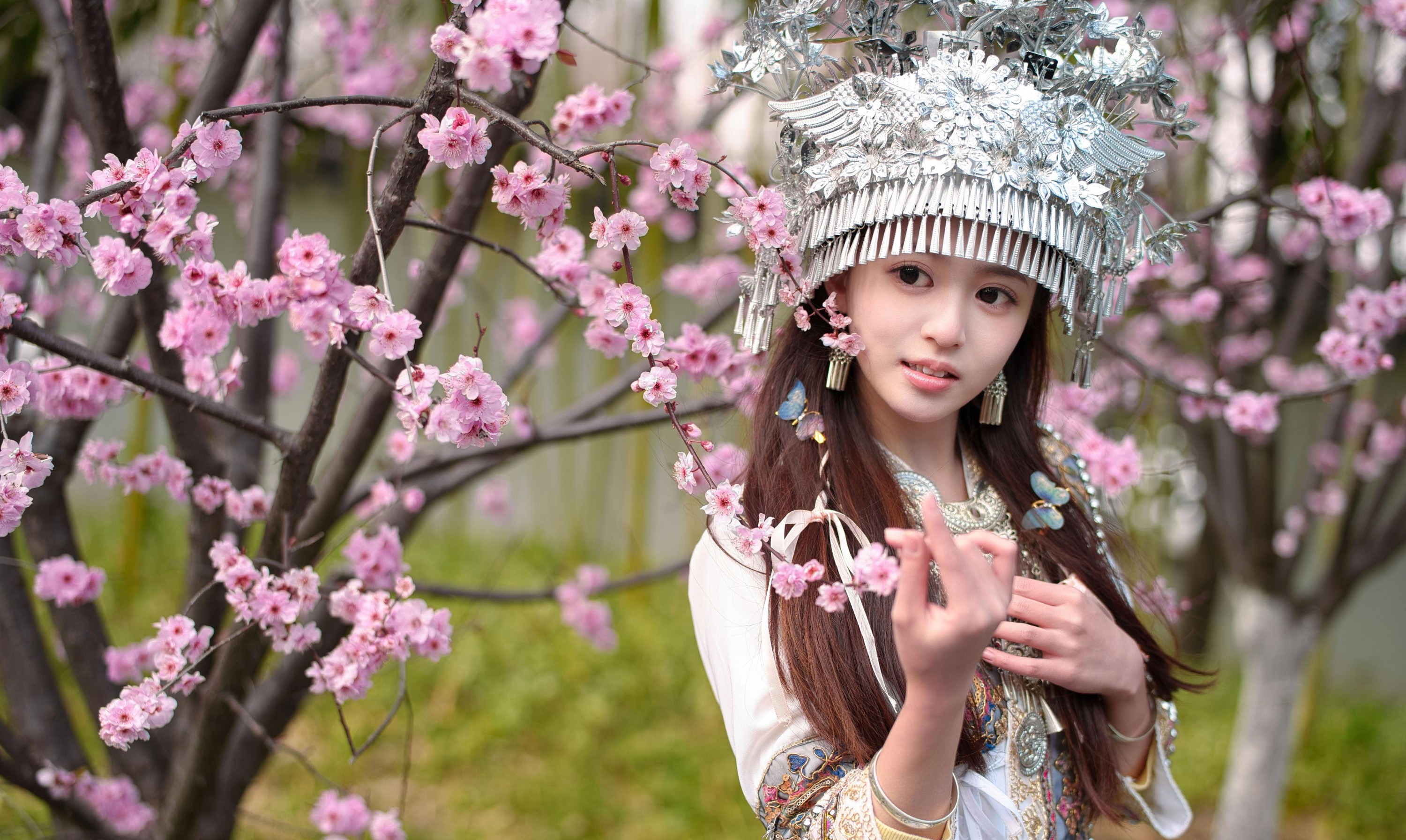 图片[2]-小亿 – 《苗家小可爱》[60P]-COS写真在线网