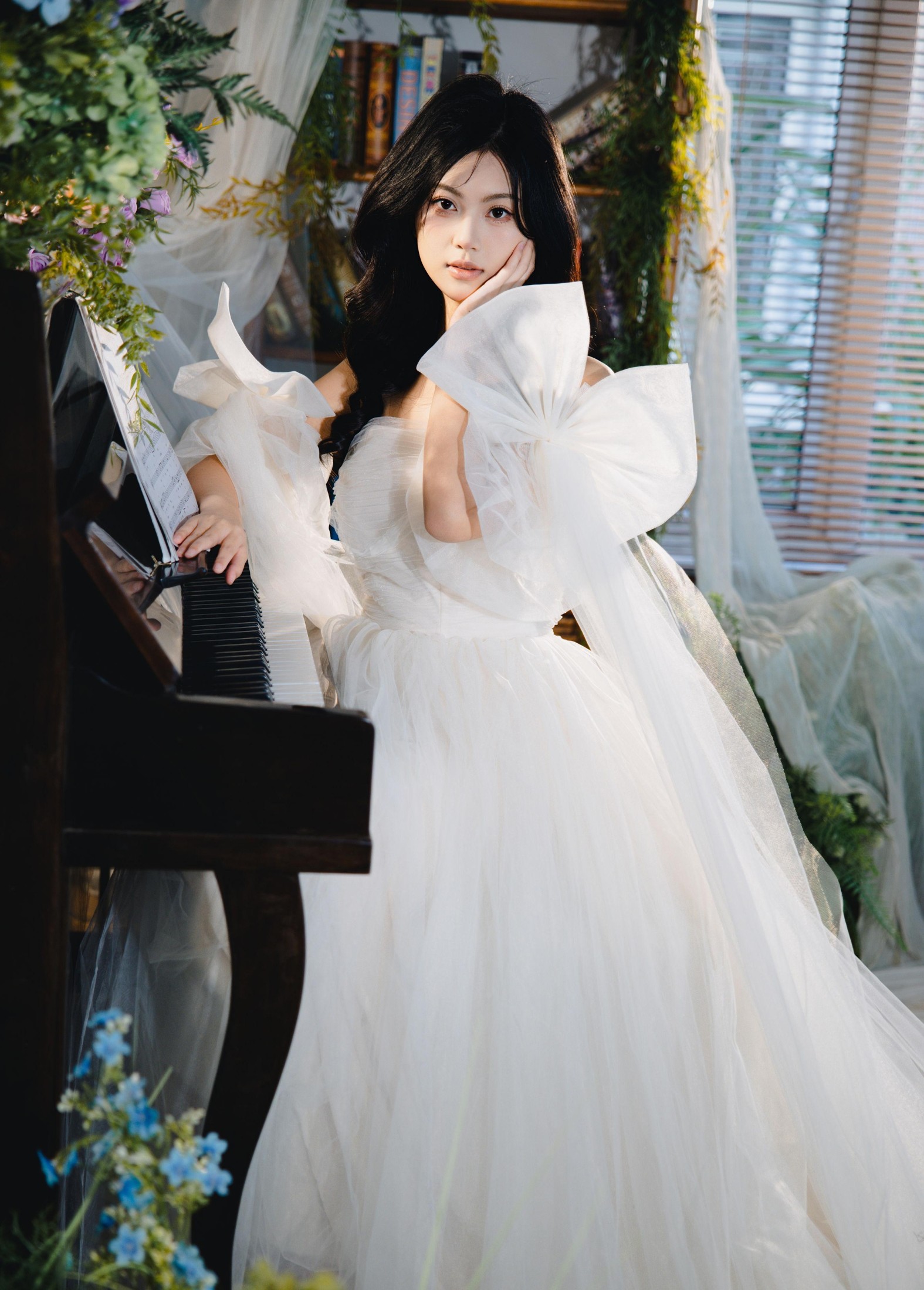 图片[2]-单单 – 《弹奏钢琴的少女》[13P]-COS写真在线网