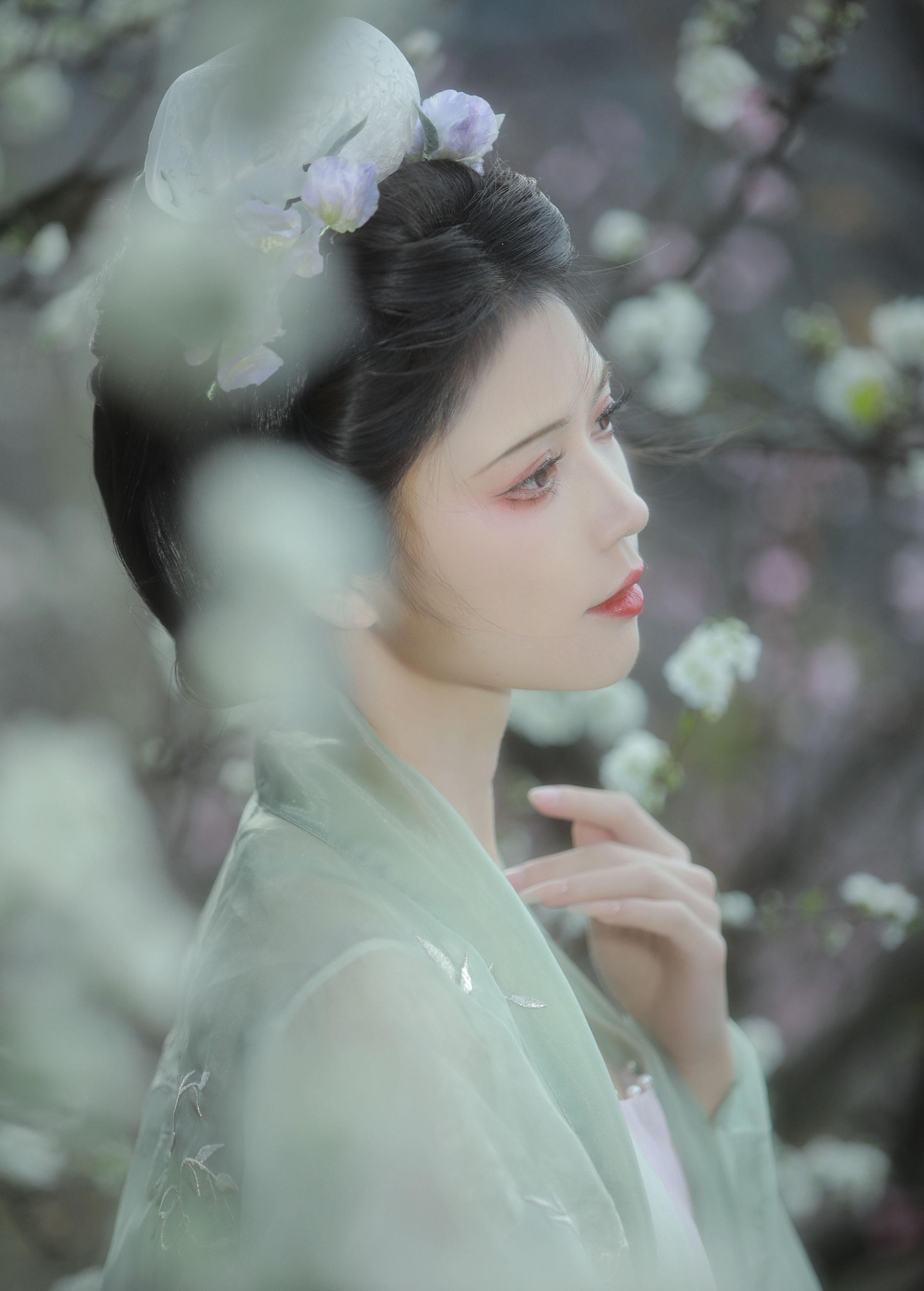 图片[2]-吾岁岁 – 《春山如黛草如烟》[22P]-COS写真在线网