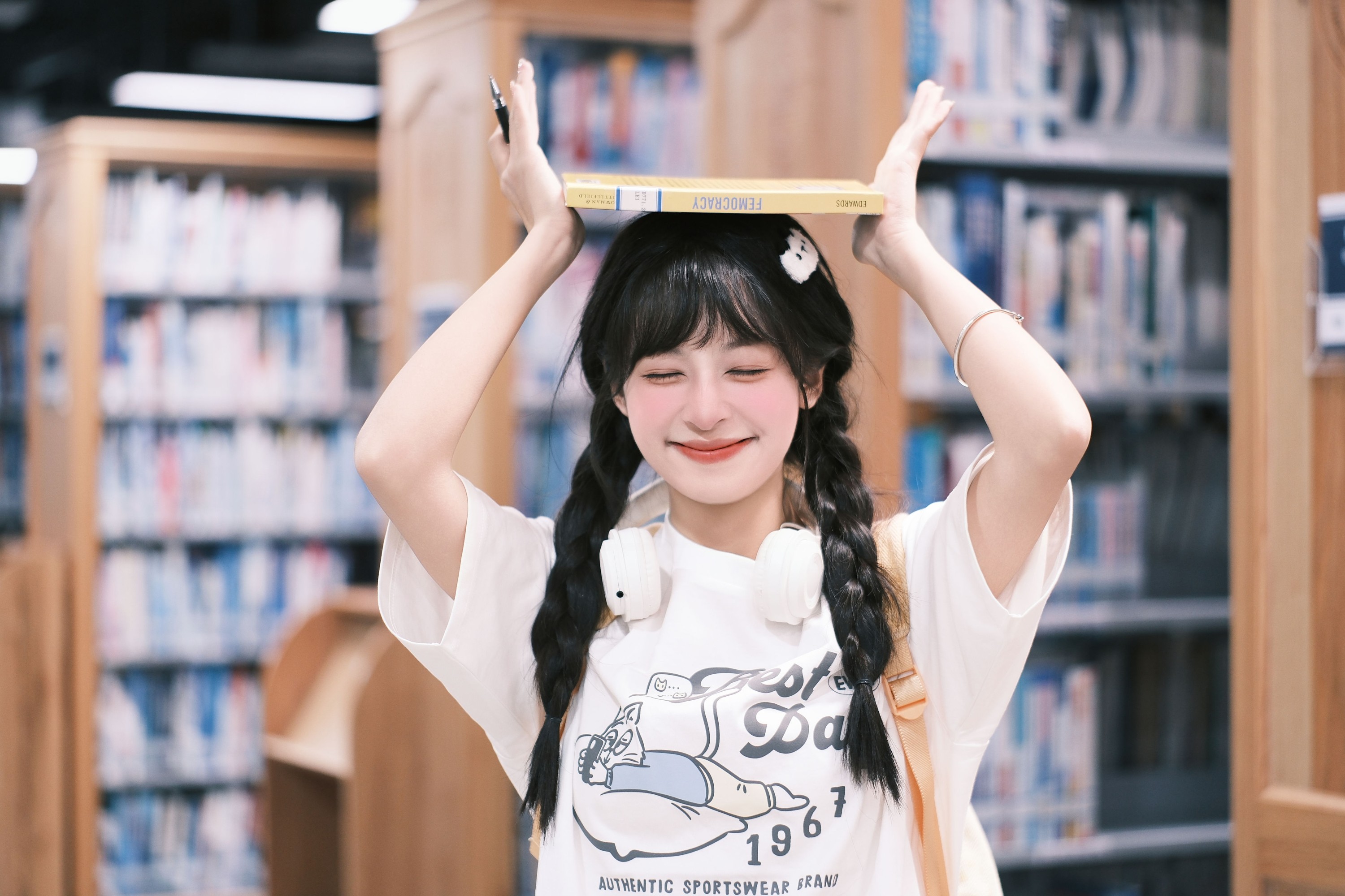 图片[3]-夏芋小年 – 《图书馆女孩》[27P]-COS写真在线网