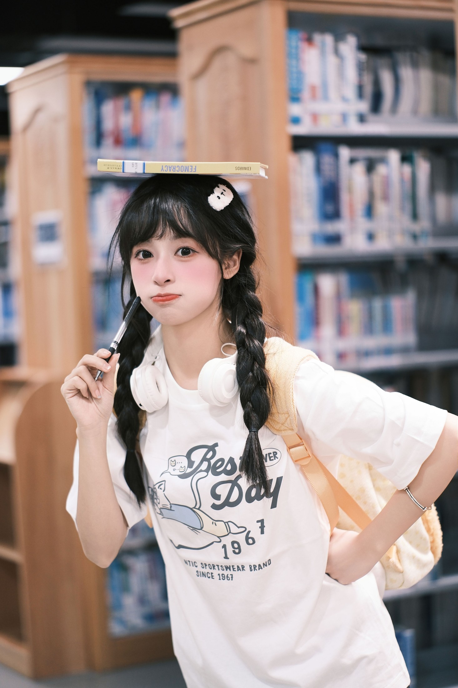 图片[4]-夏芋小年 – 《图书馆女孩》[27P]-COS写真在线网