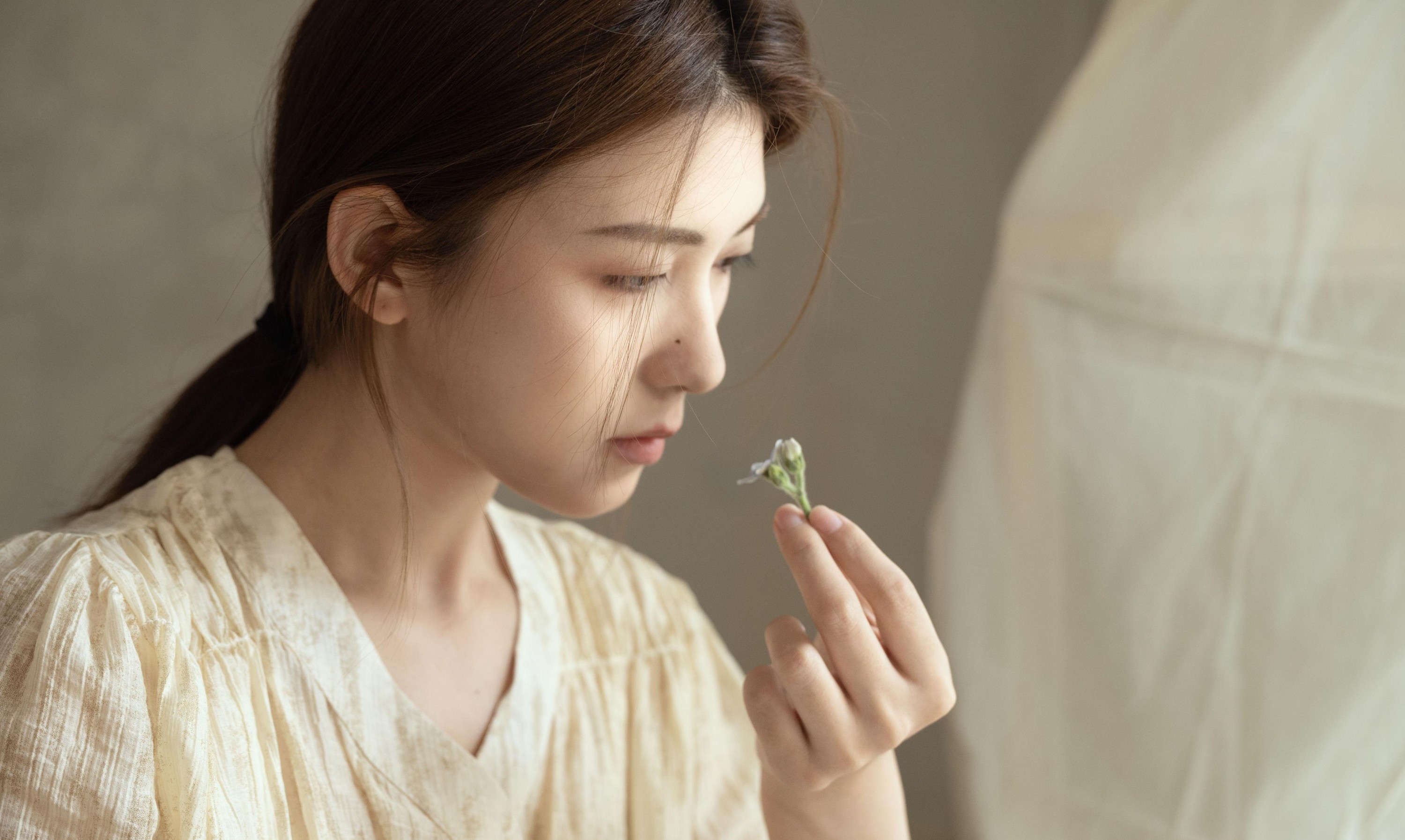 图片[2]-小雨 – 《青春像褪色的旧照片，暗淡无光》[34P]-COS写真在线网