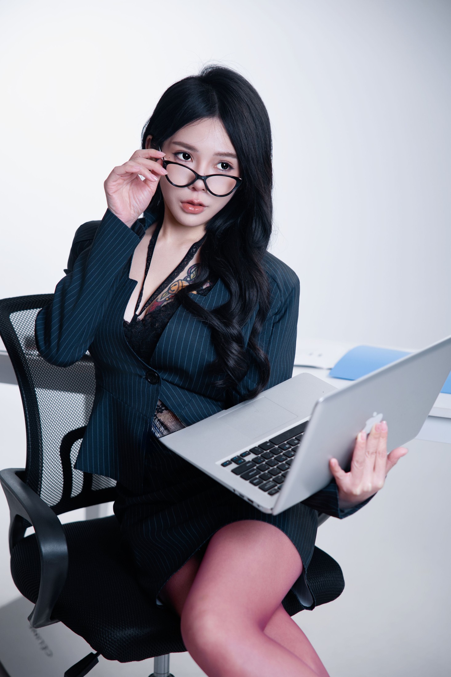 图片[4]-AMY – 《办公室海妖女郎》[14P]-COS写真在线网