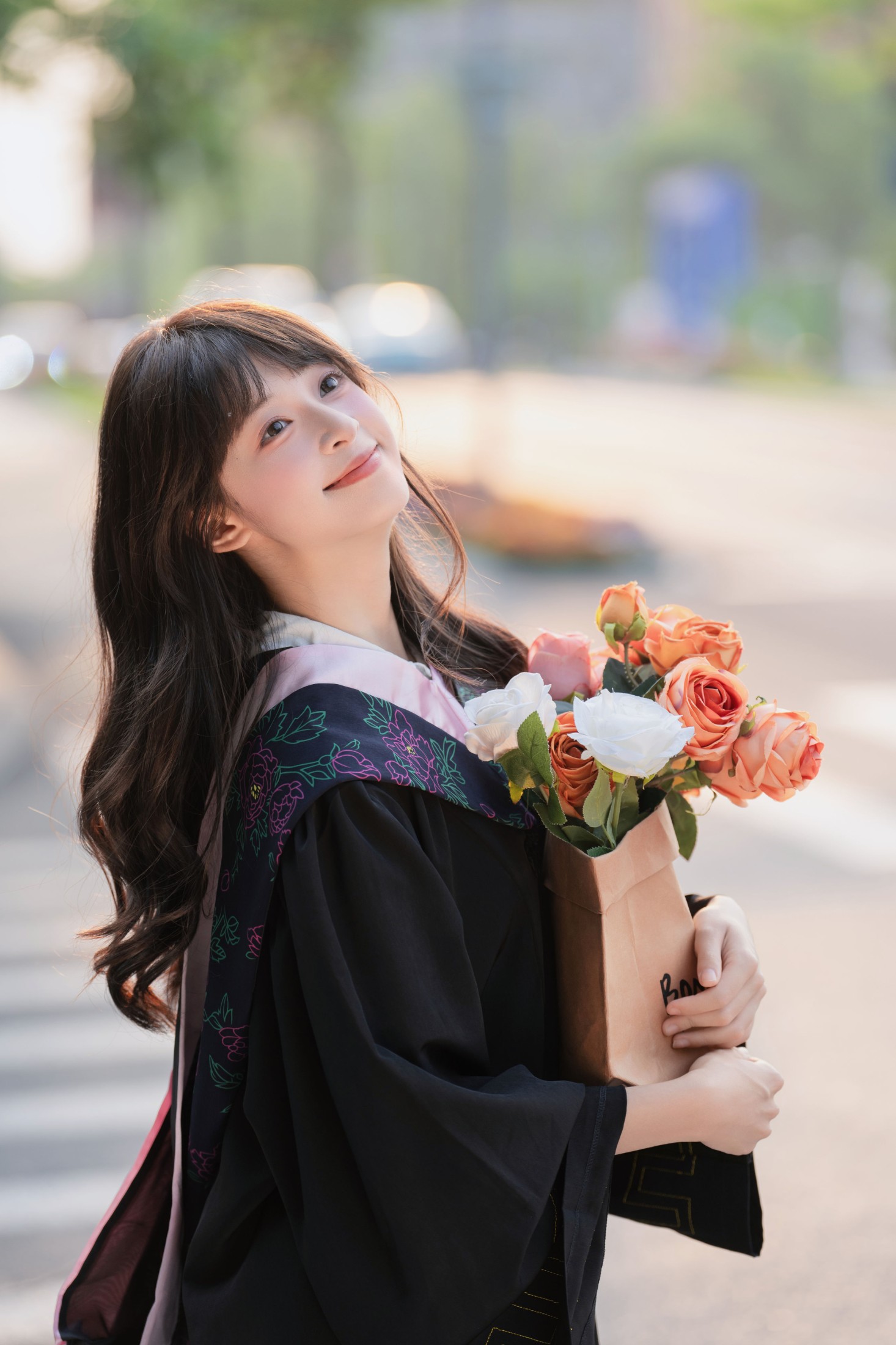 图片[5]-夏芋小年 – 《学士服》[18P]-COS写真在线网