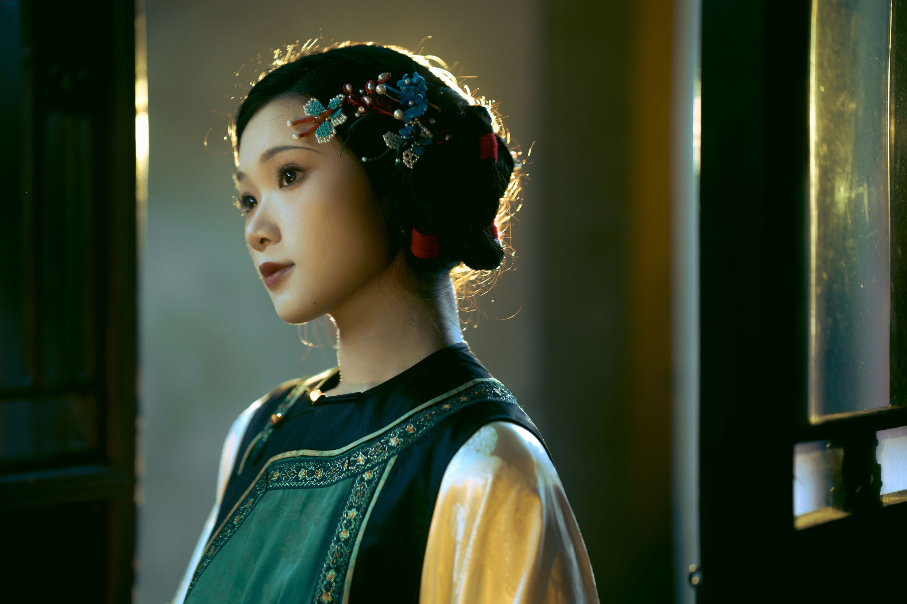 图片[3]-越月 – 《阁楼蝴蝶》[26P]-COS写真在线网